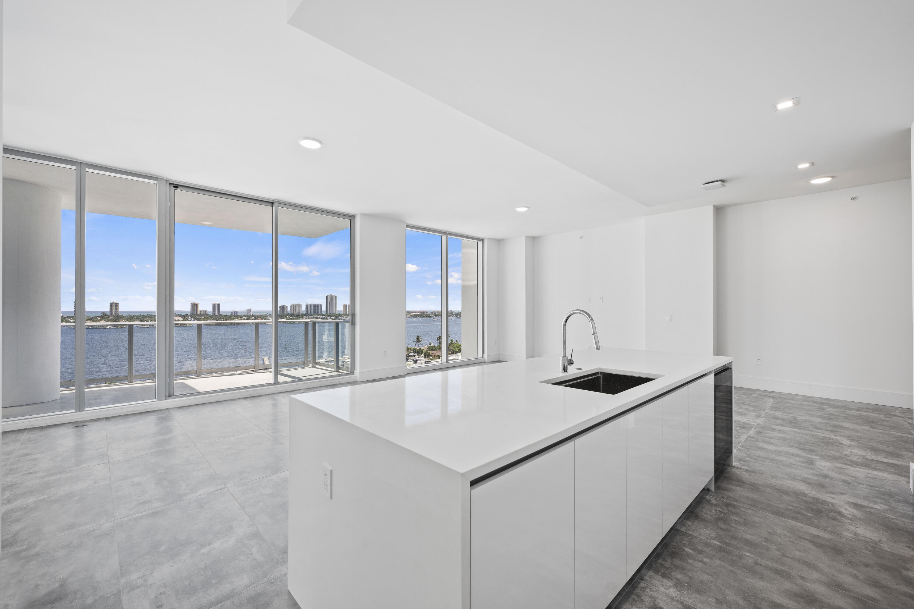 220 LAKE SHORE #1202, West Palm Beach FL 33403