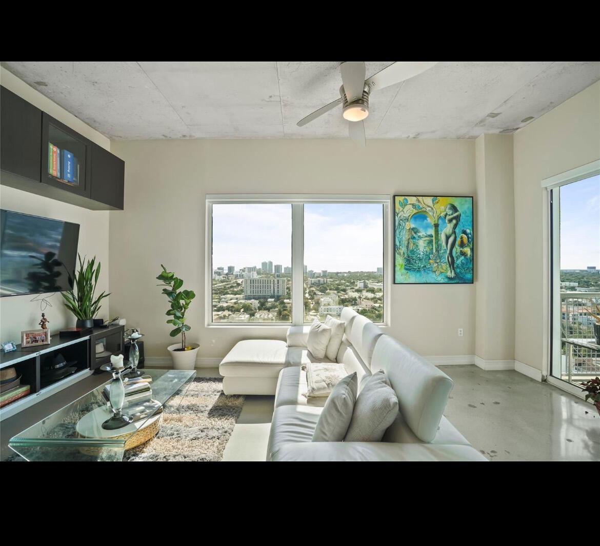 10 SW South River, Miami FL 33130