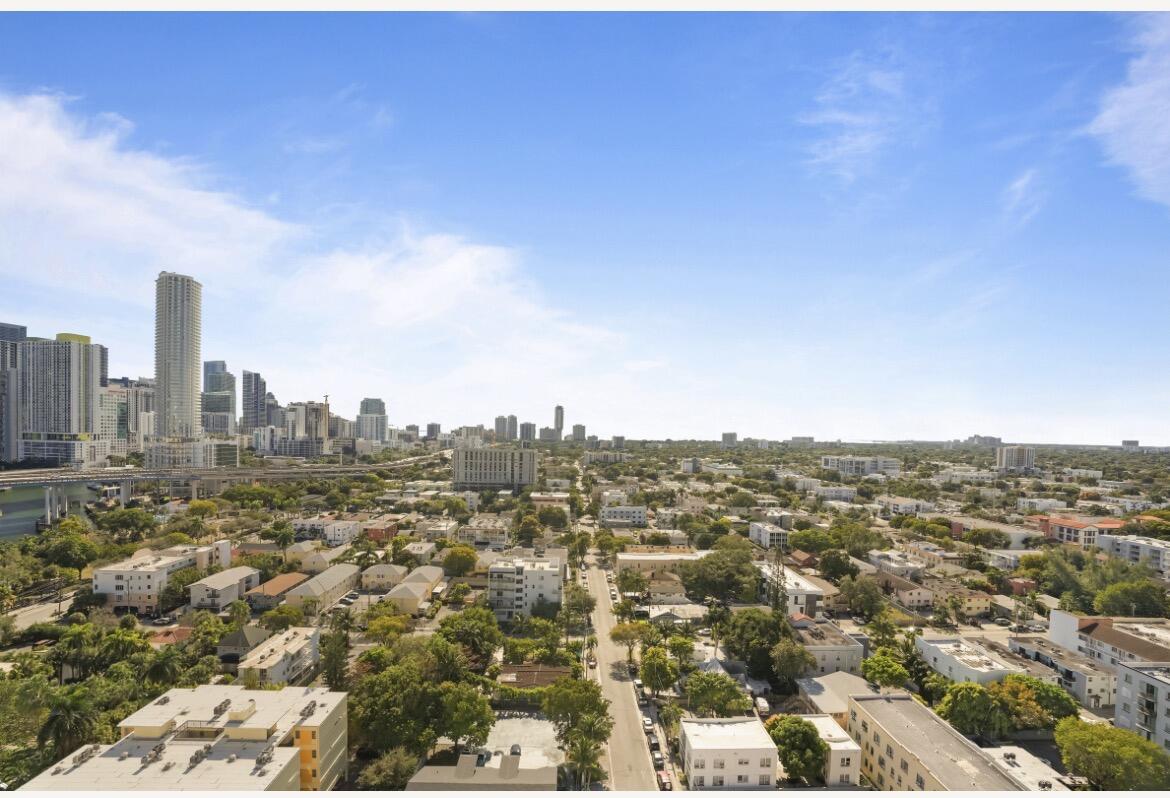 10 SW South River, Miami FL 33130