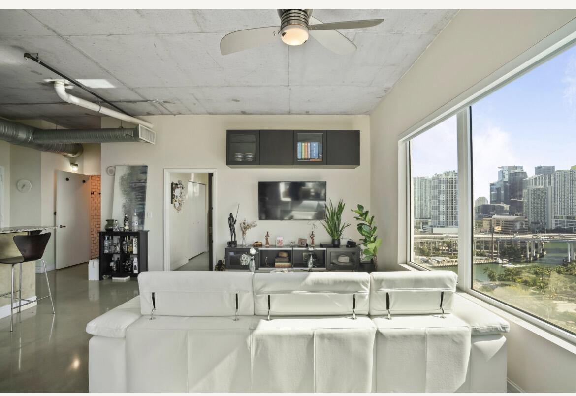 10 SW South River, Miami FL 33130