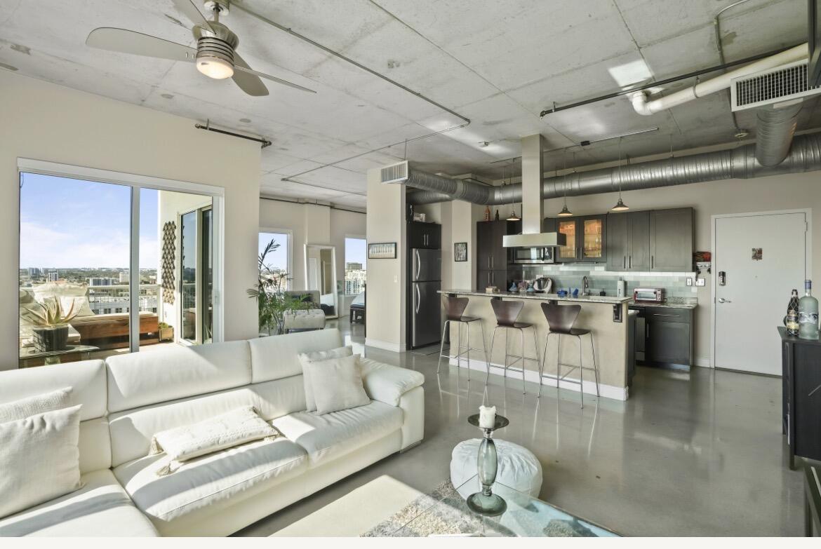 10 SW South River, Miami FL 33130