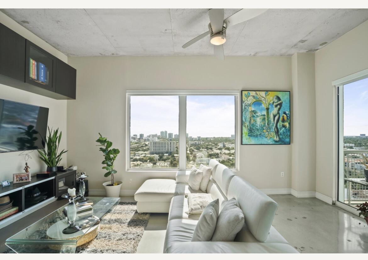 10 SW South River, Miami FL 33130