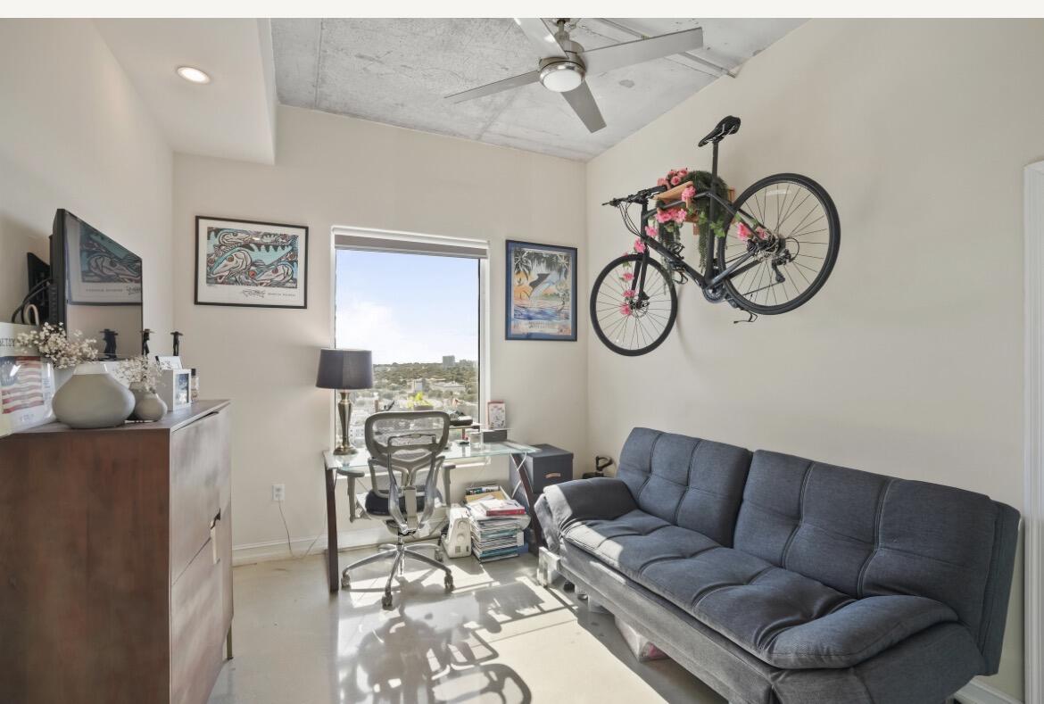 10 SW South River, Miami FL 33130