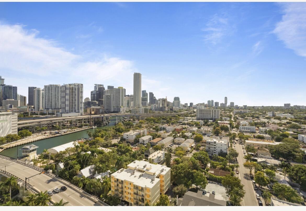 10 SW South River, Miami FL 33130