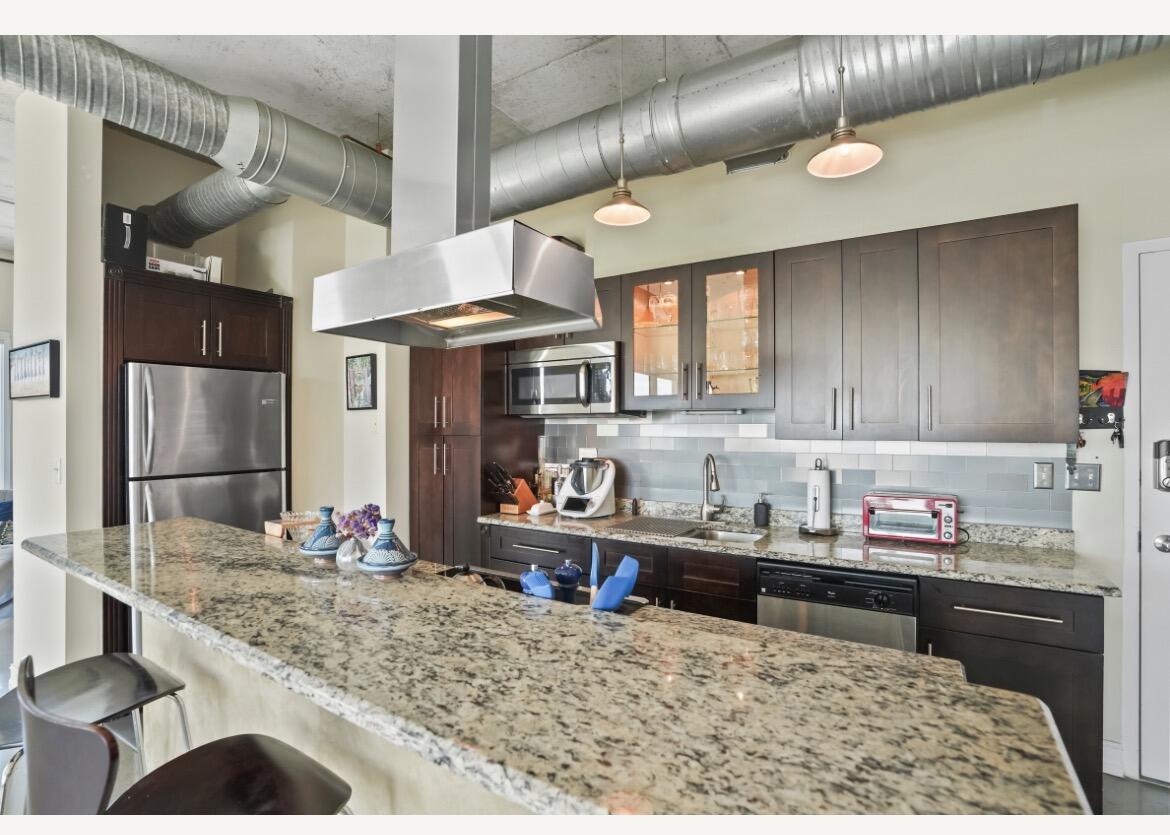 10 SW South River, Miami FL 33130