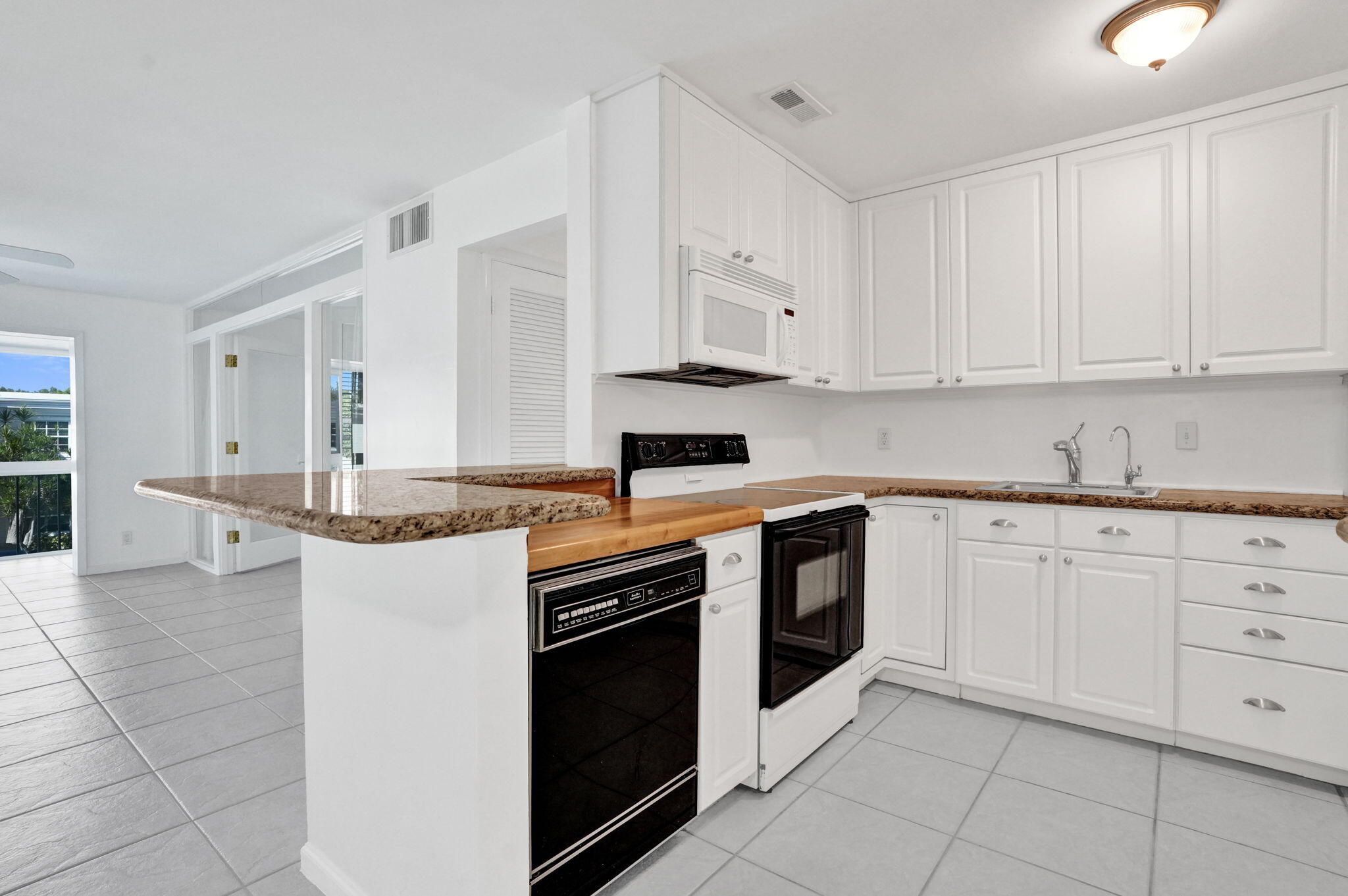 6469 BAY CLUB #3, Fort Lauderdale FL 33308