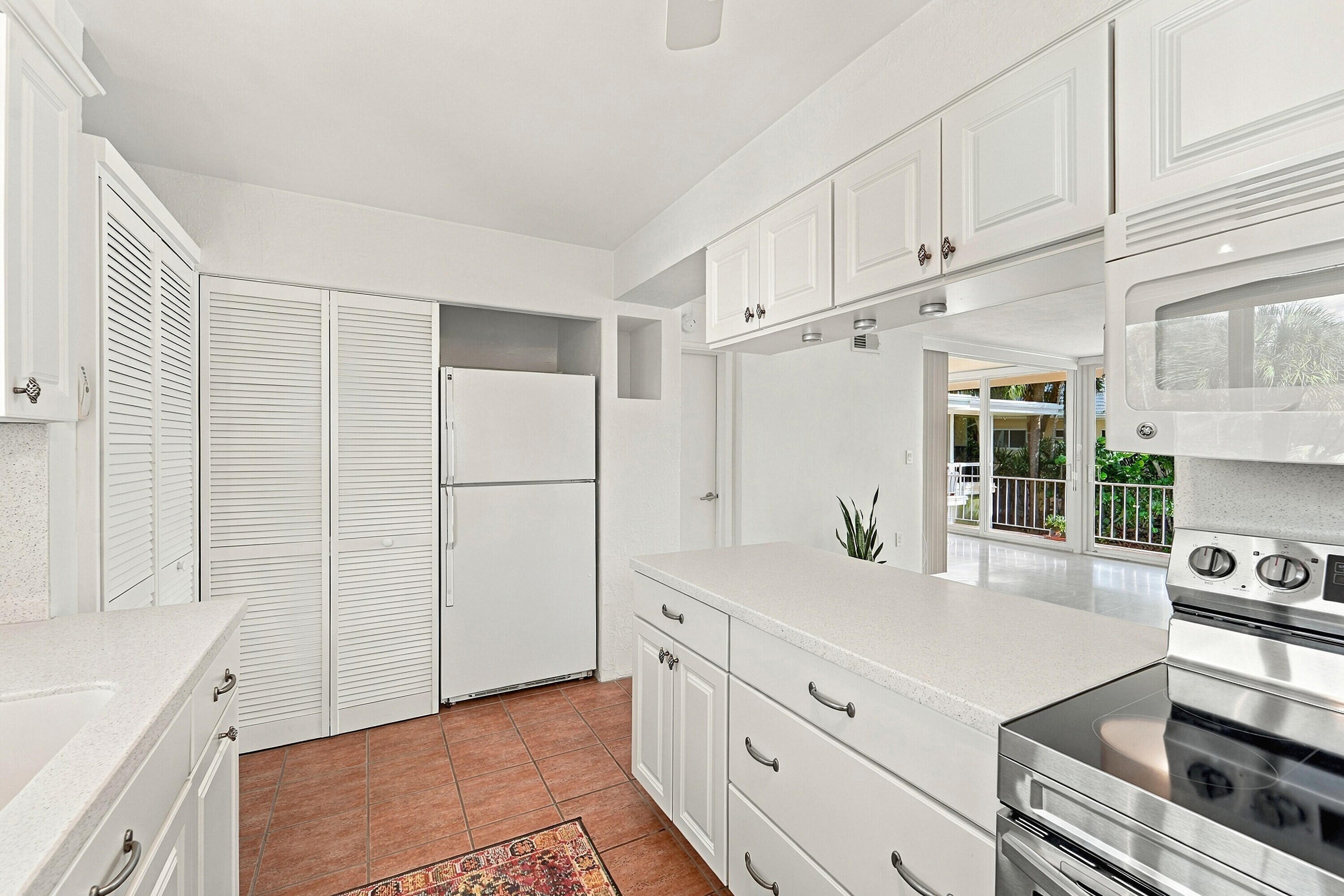 2725 NE 32ND #7, Fort Lauderdale FL 33308