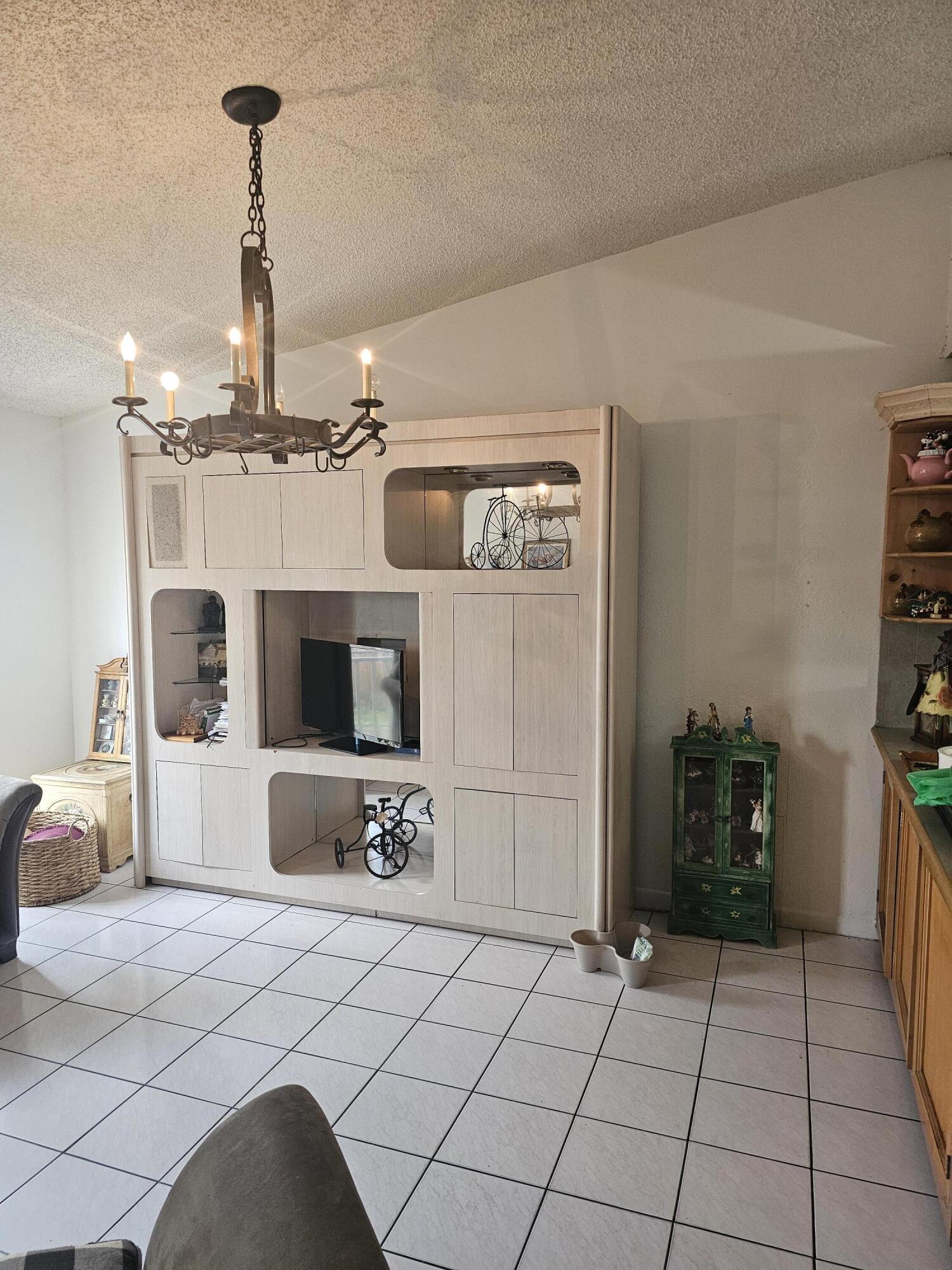 9919 NW 122nd, Hialeah Gardens FL 33018