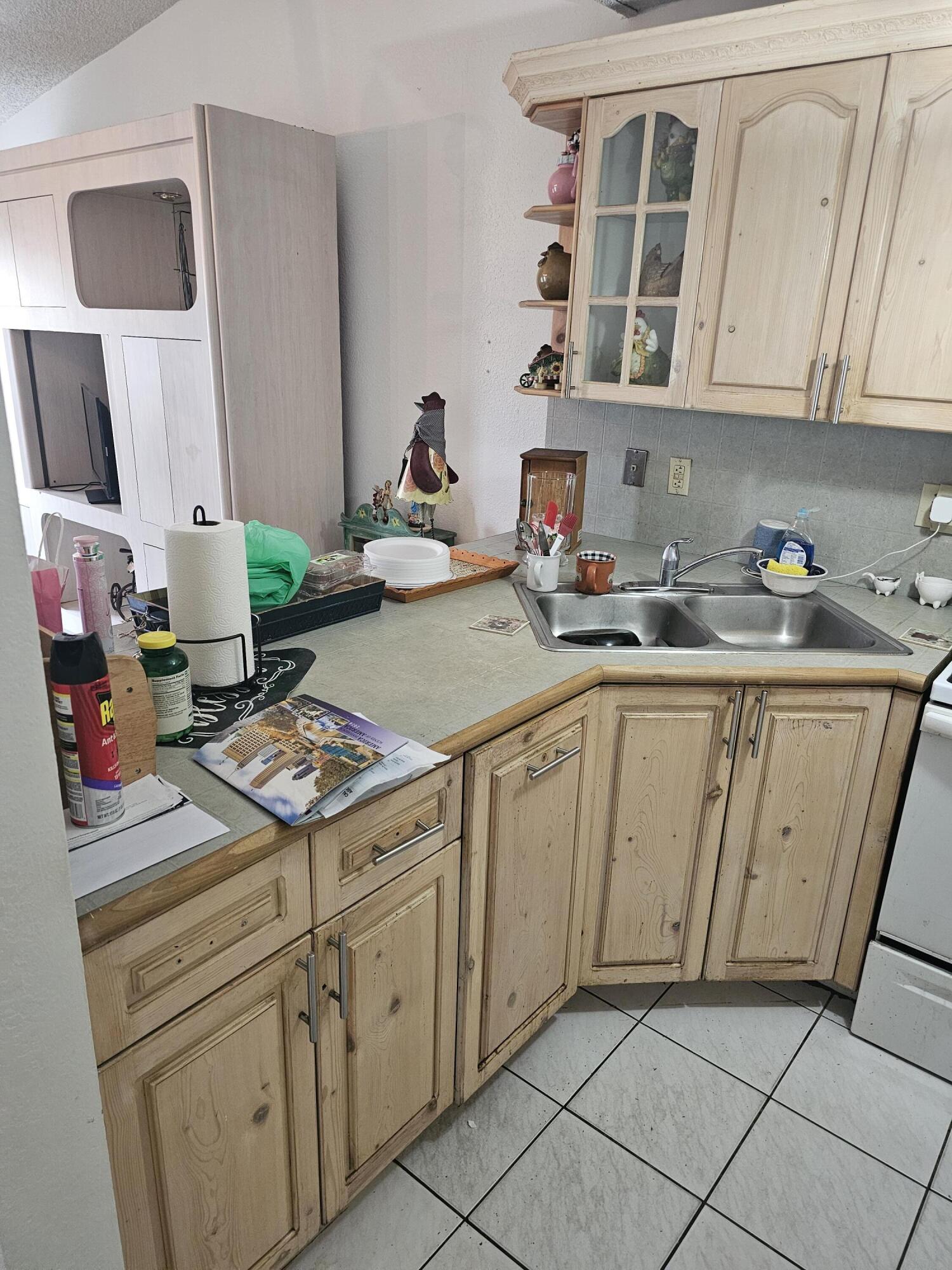 9919 NW 122nd, Hialeah Gardens FL 33018