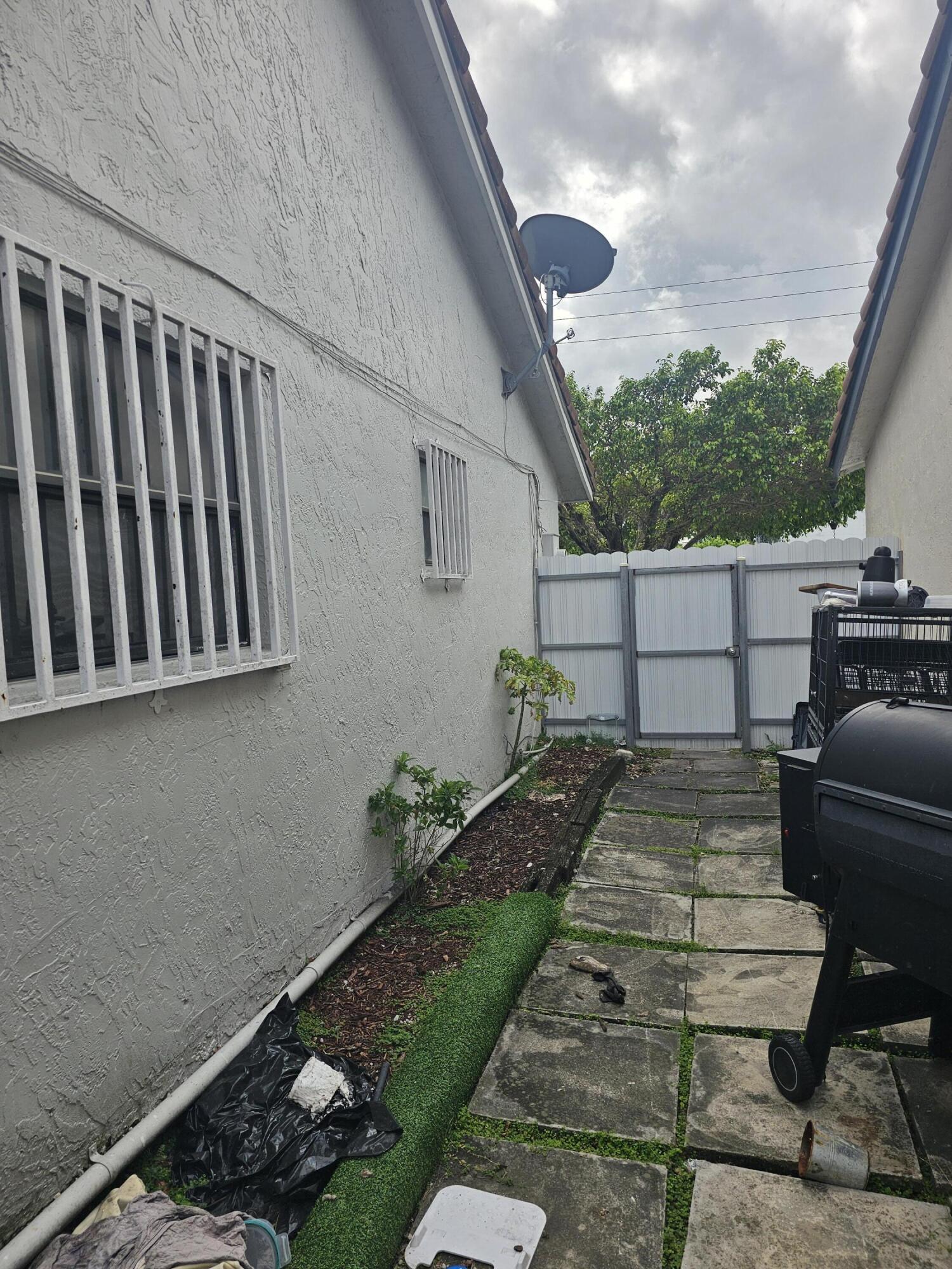 9919 NW 122nd, Hialeah Gardens FL 33018