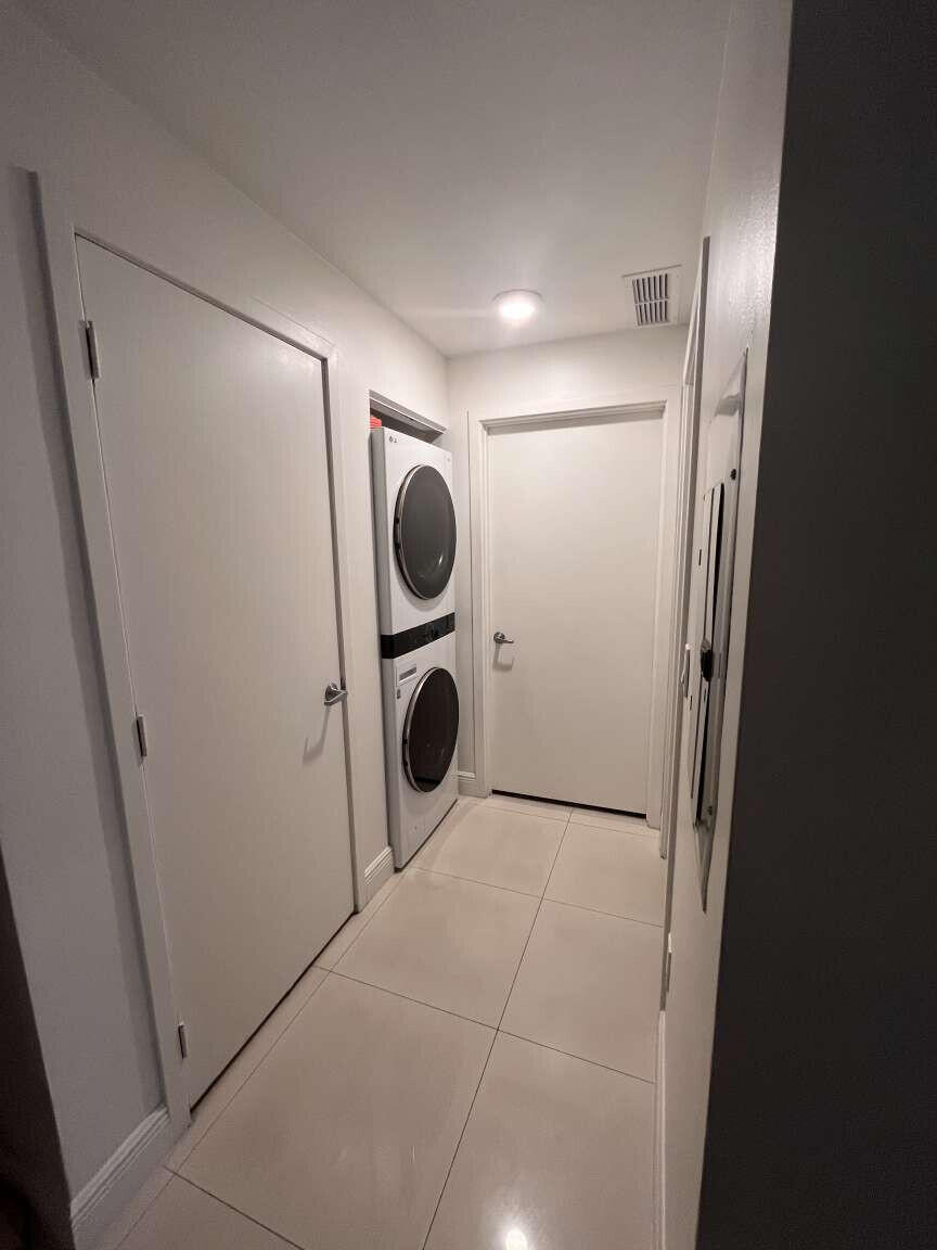 888 BISCAYNE #3712, Miami FL 33132