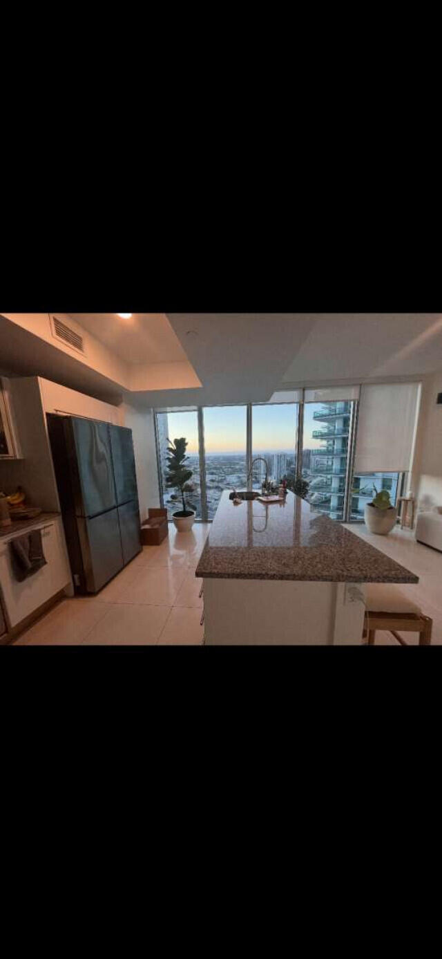 888 BISCAYNE #3712, Miami FL 33132