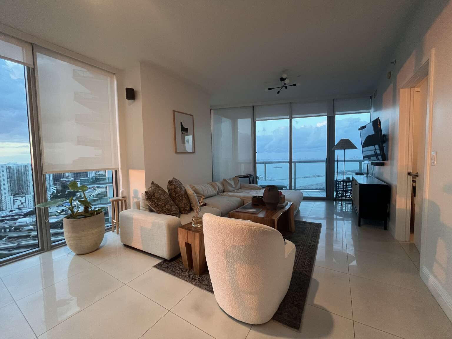 888 BISCAYNE #3712, Miami FL 33132