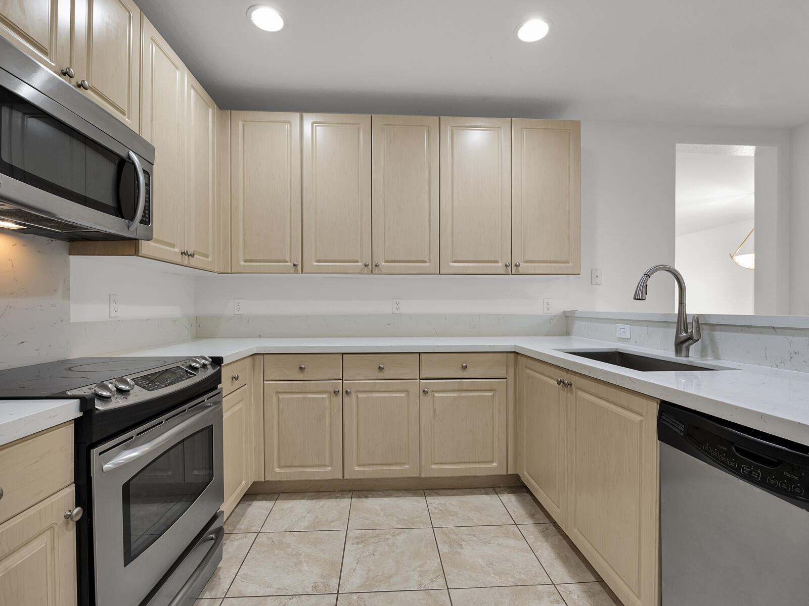 408 SW 147th #5004, Pembroke Pines FL 33027