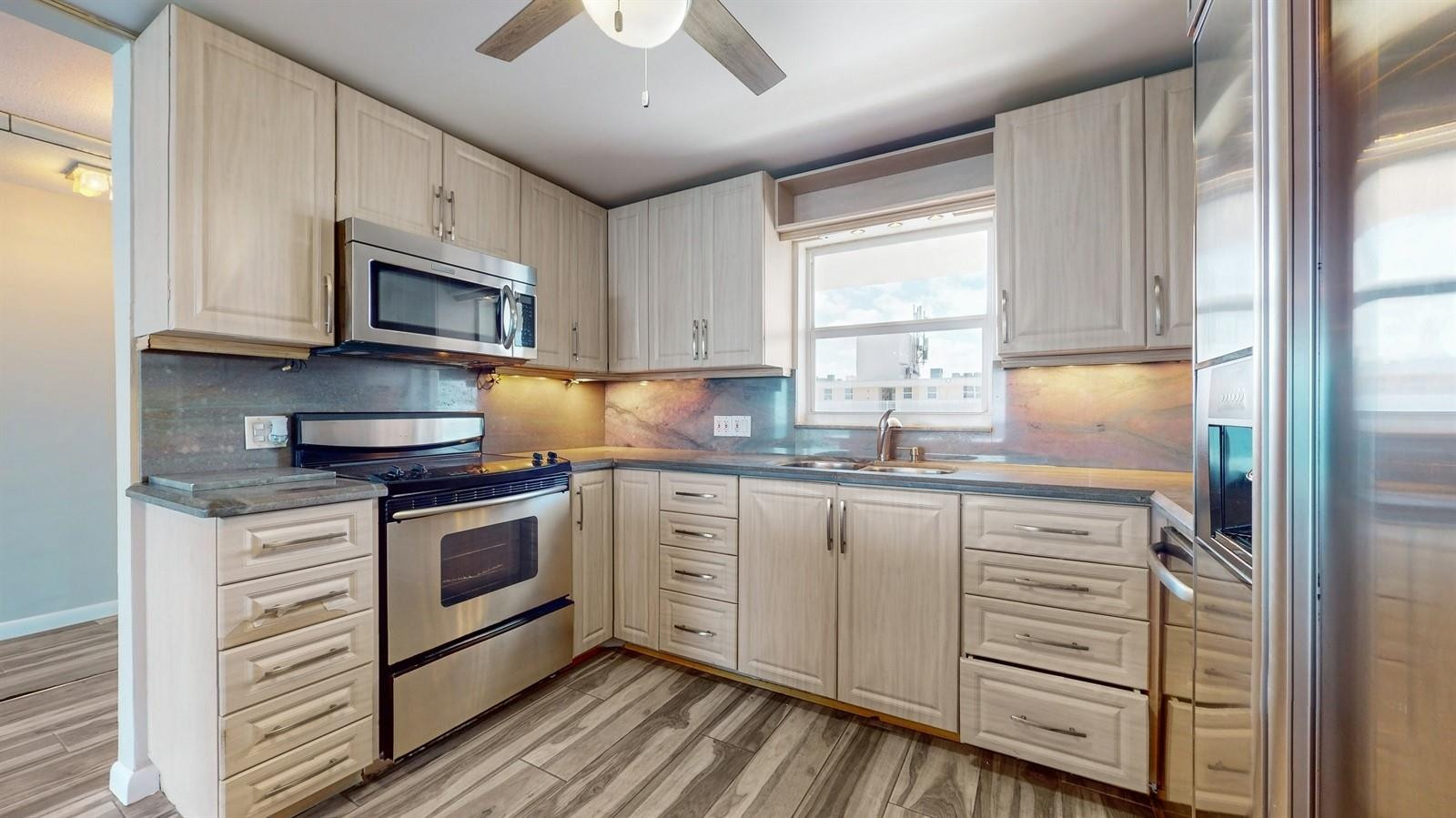 1051 HILLSBORO MILE #905E, Hillsboro Beach FL 33062