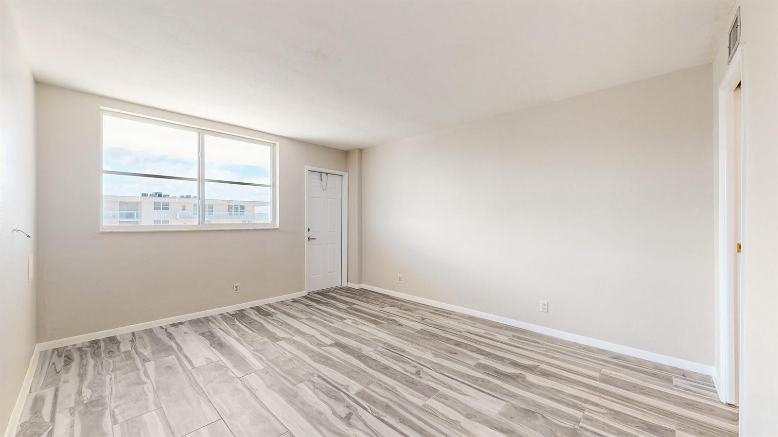 1051 HILLSBORO MILE #905E, Hillsboro Beach FL 33062