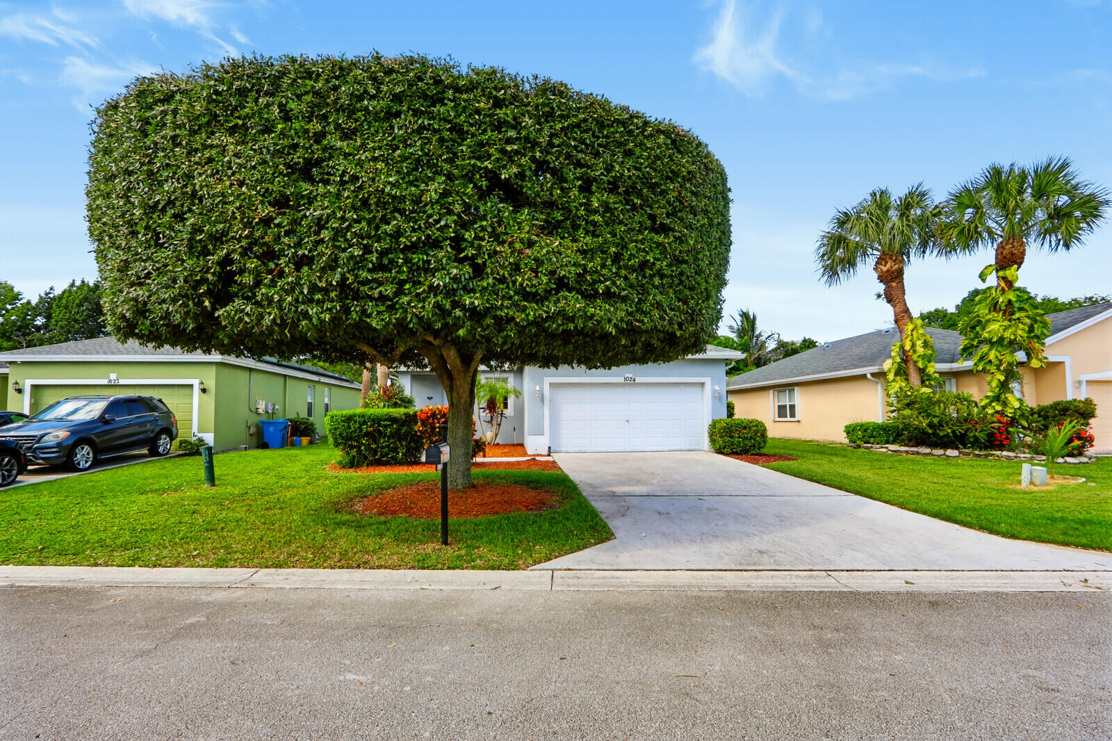 1024 PARK HILL, Haverhill FL 33417