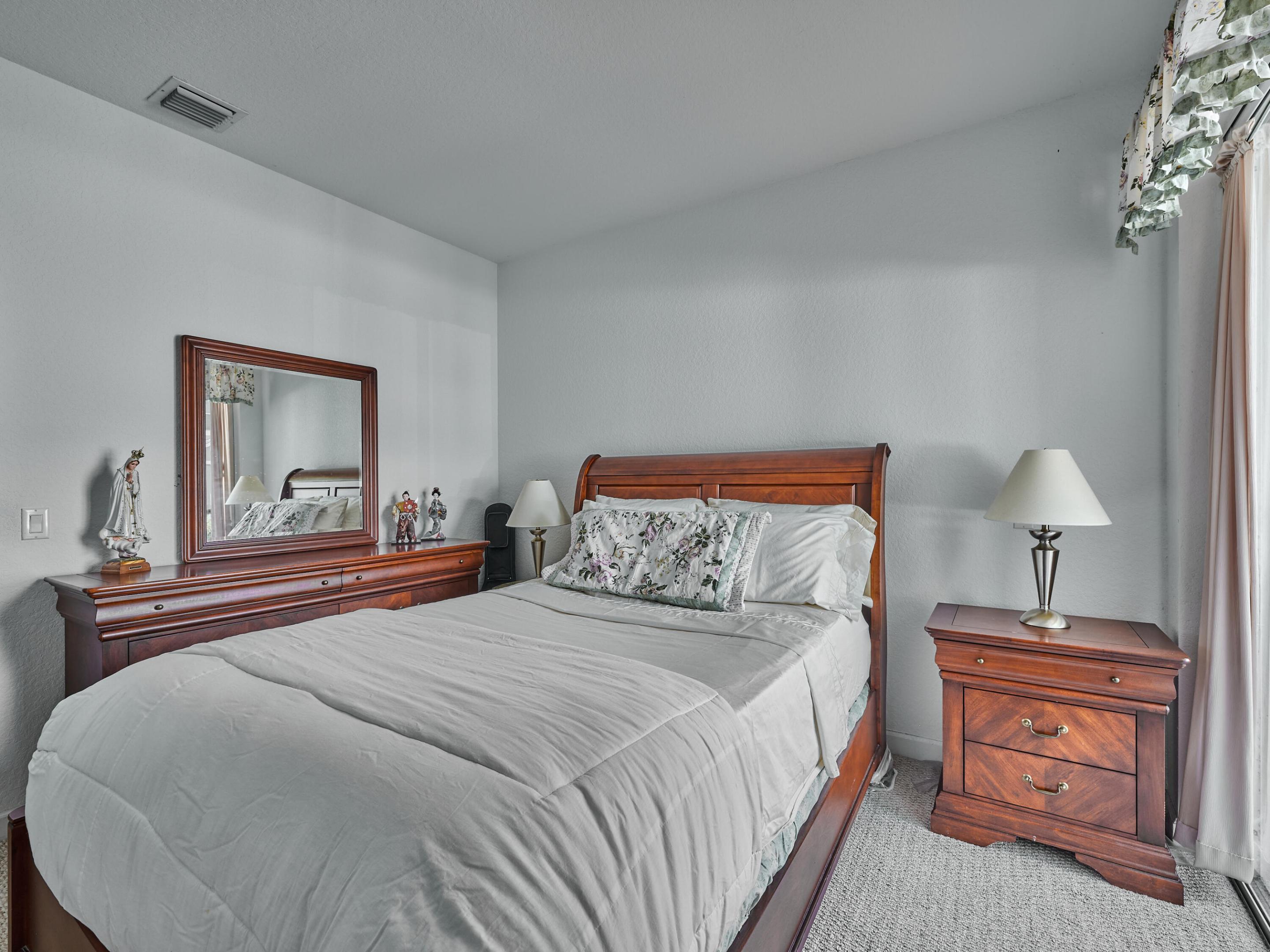 1006 SHOMA, Royal Palm Beach FL 33414