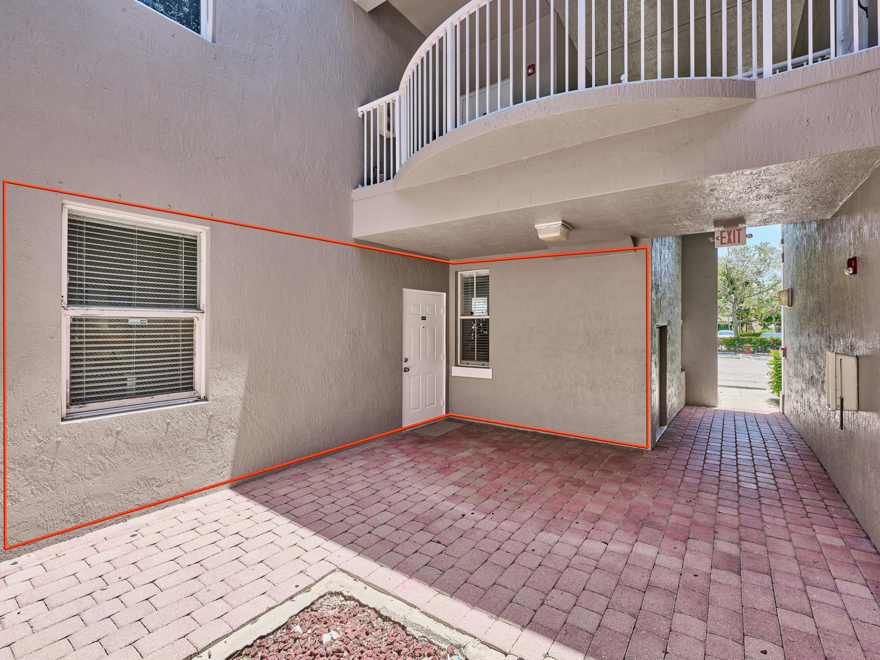 1006 SHOMA, Royal Palm Beach FL 33414