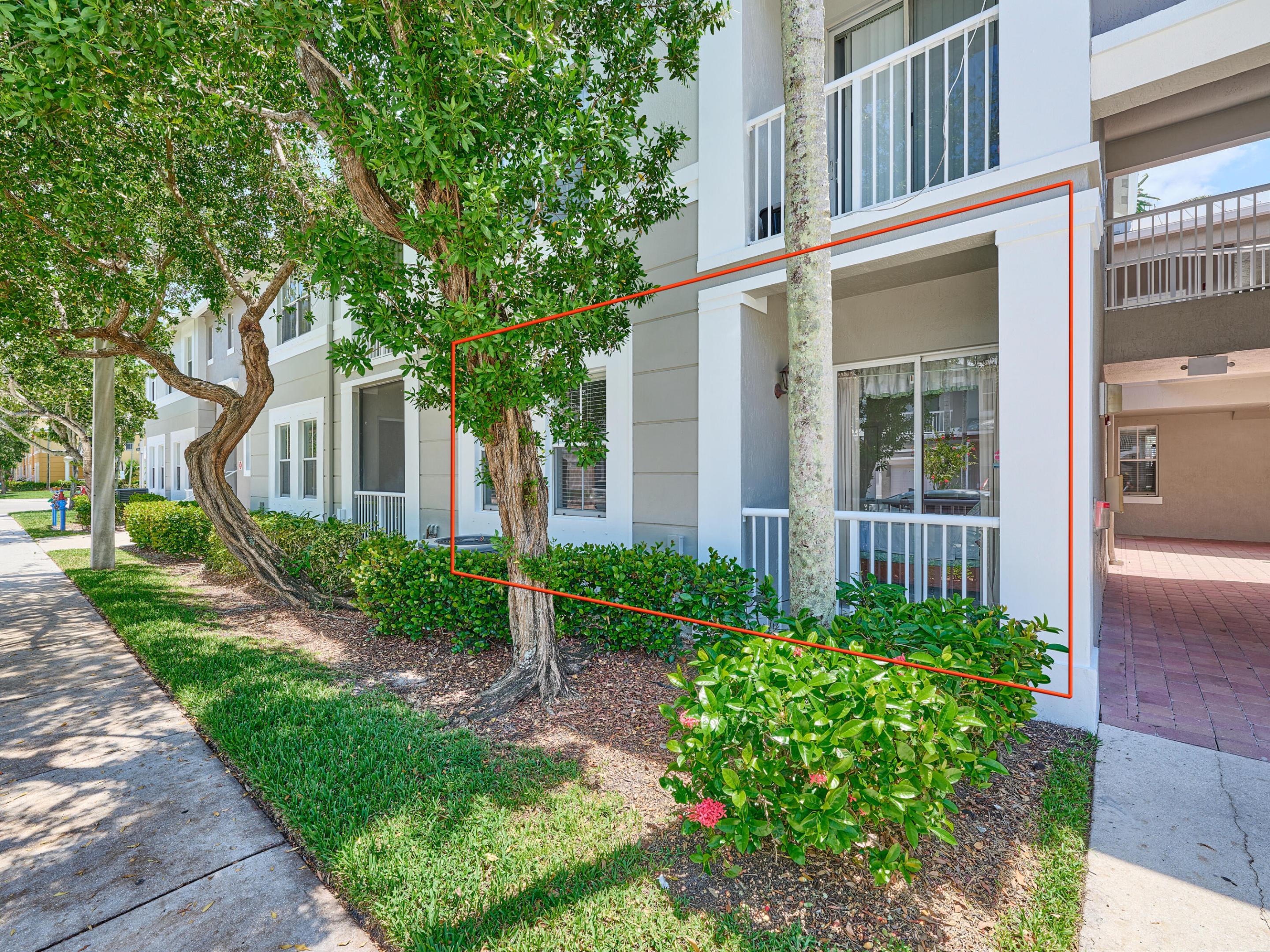 1006 SHOMA, Royal Palm Beach FL 33414