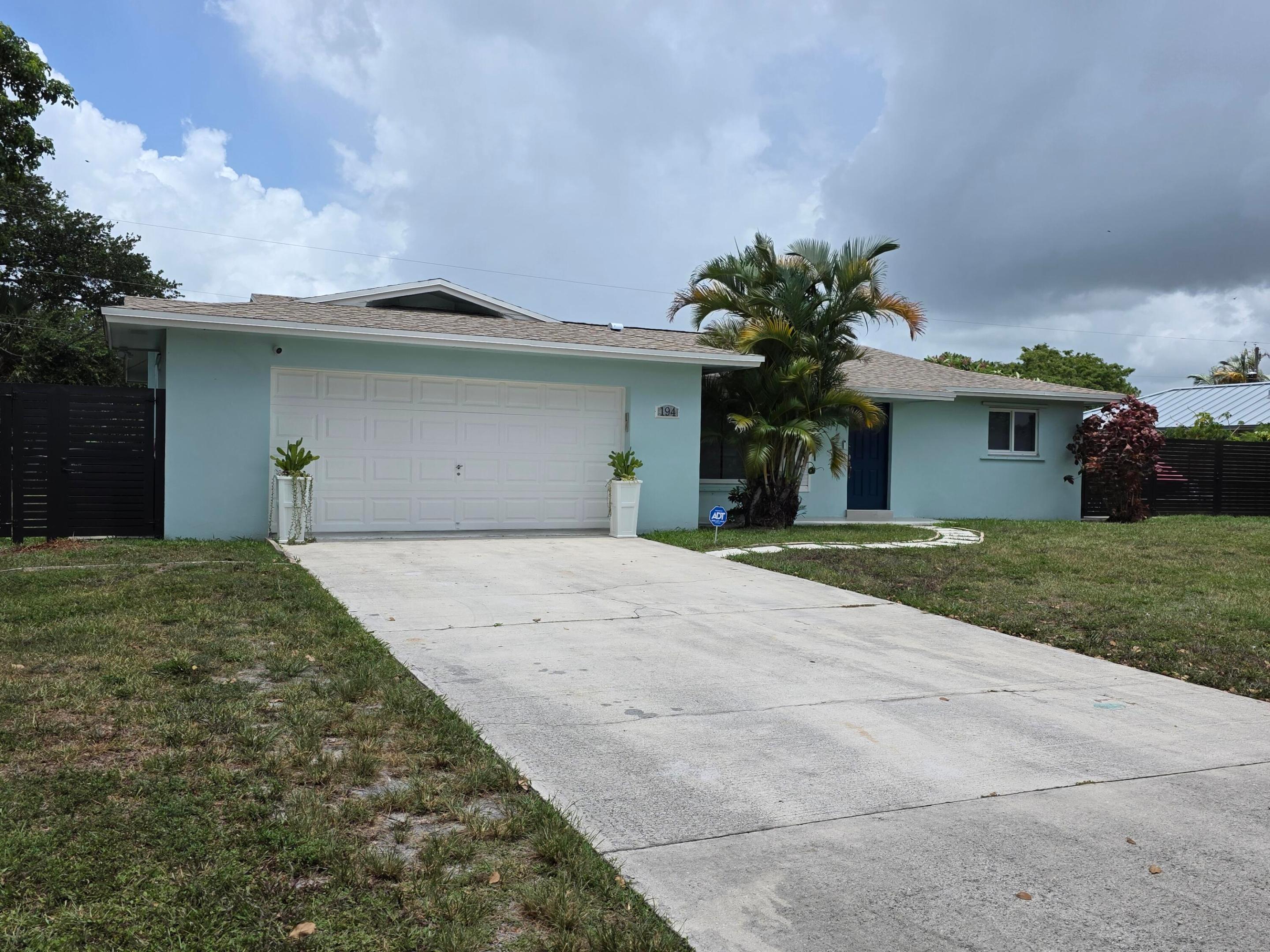 194 AKRON, Lake Worth FL 33467