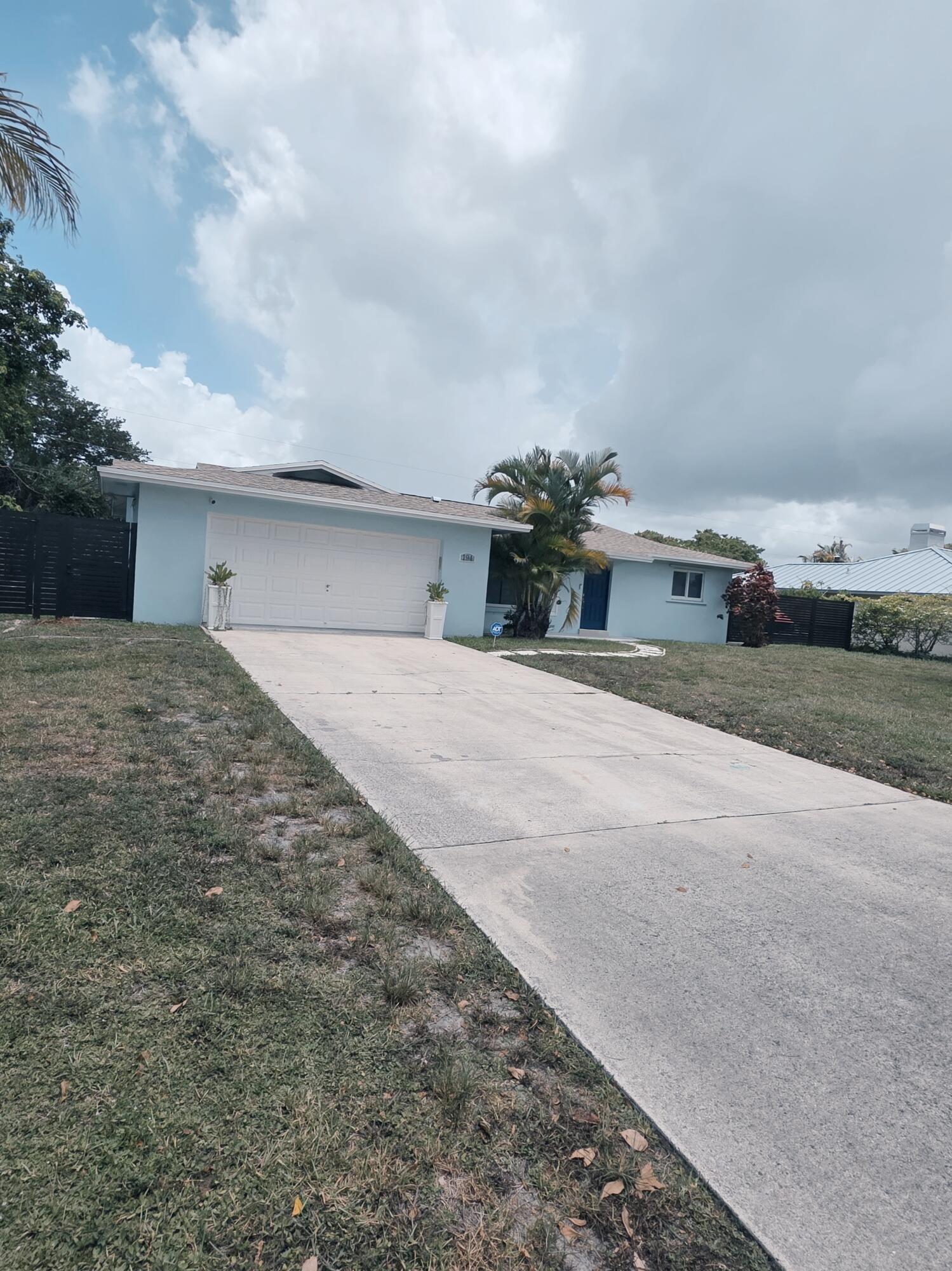 194 AKRON, Lake Worth FL 33467