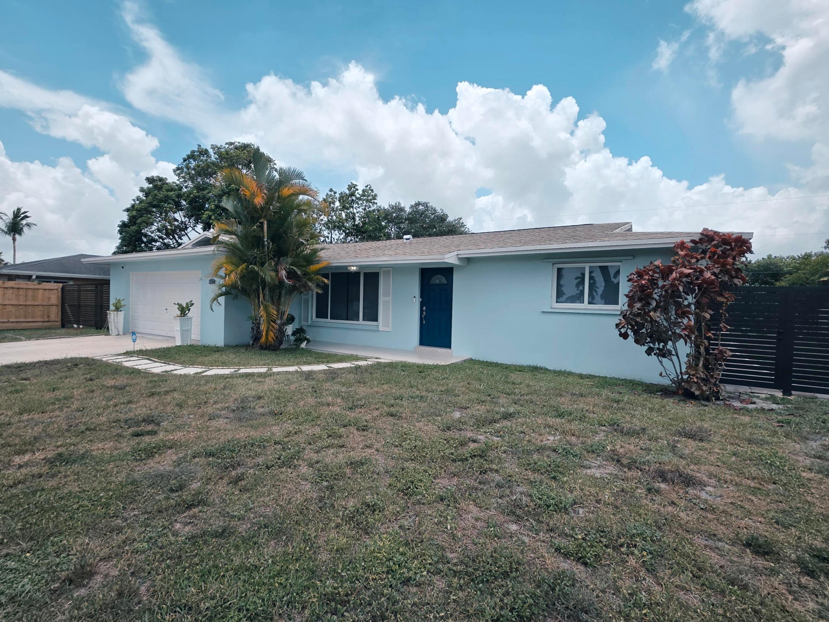 194 AKRON, Lake Worth FL 33467