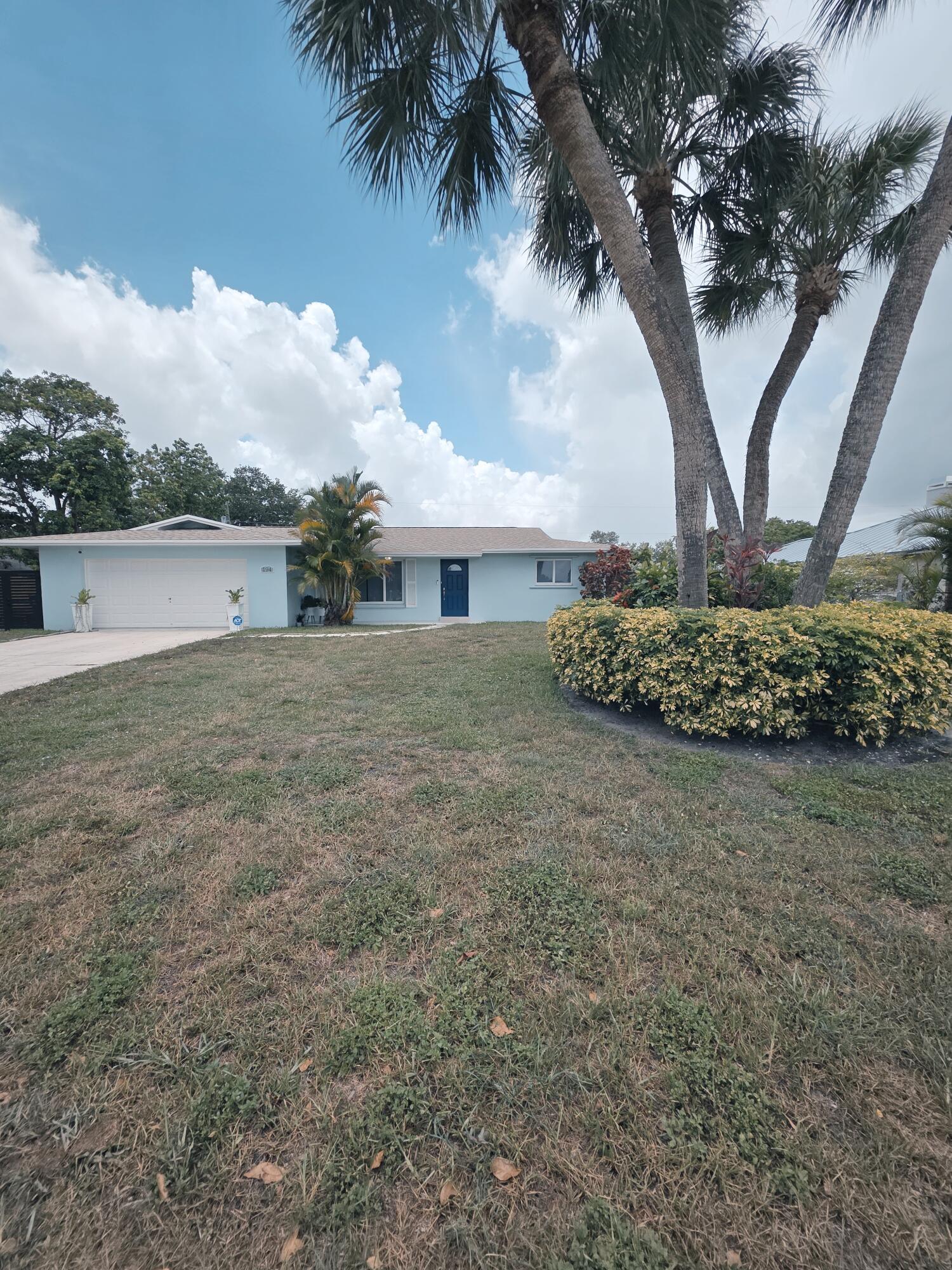 194 AKRON, Lake Worth FL 33467