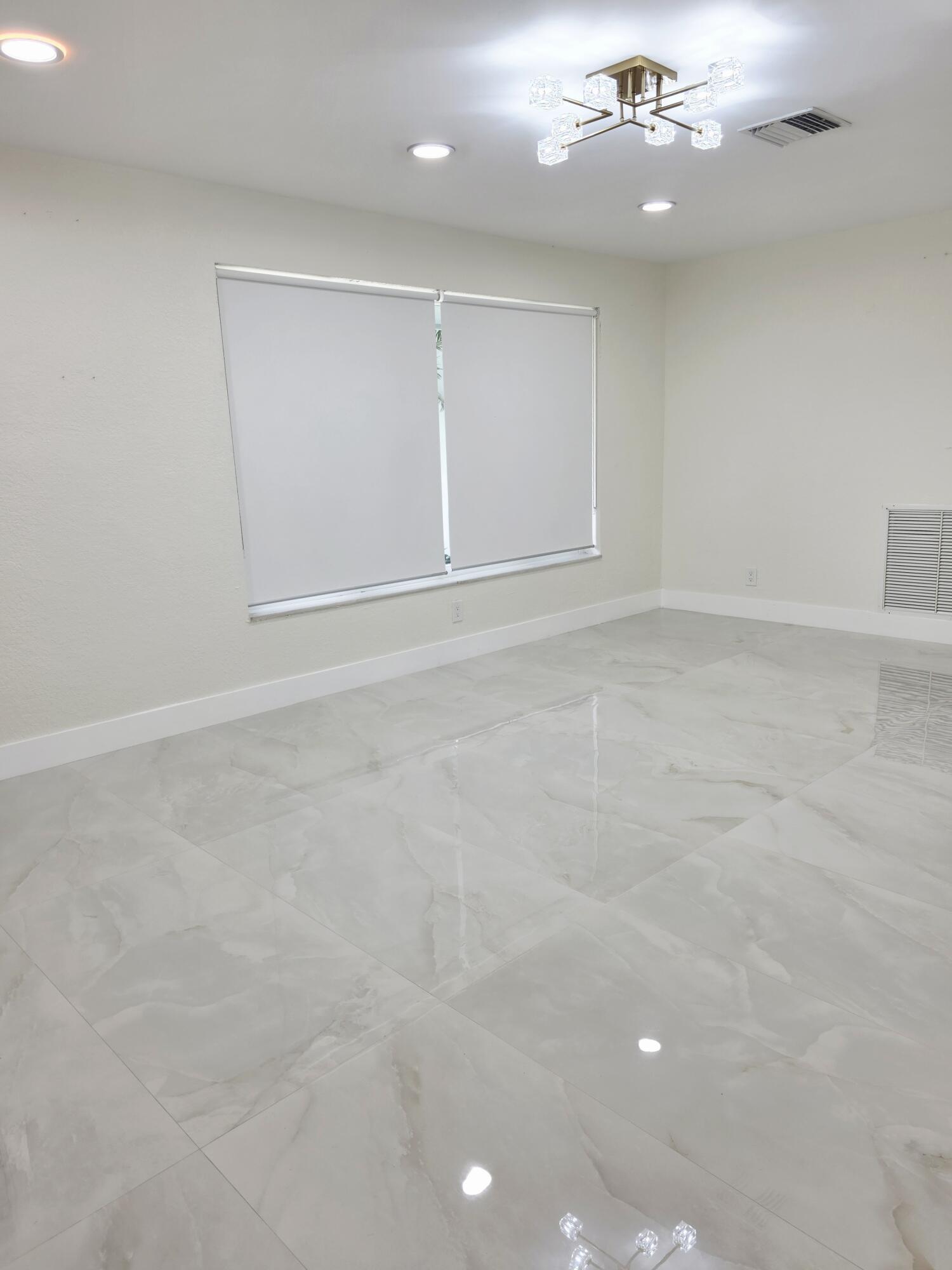 194 AKRON, Lake Worth FL 33467