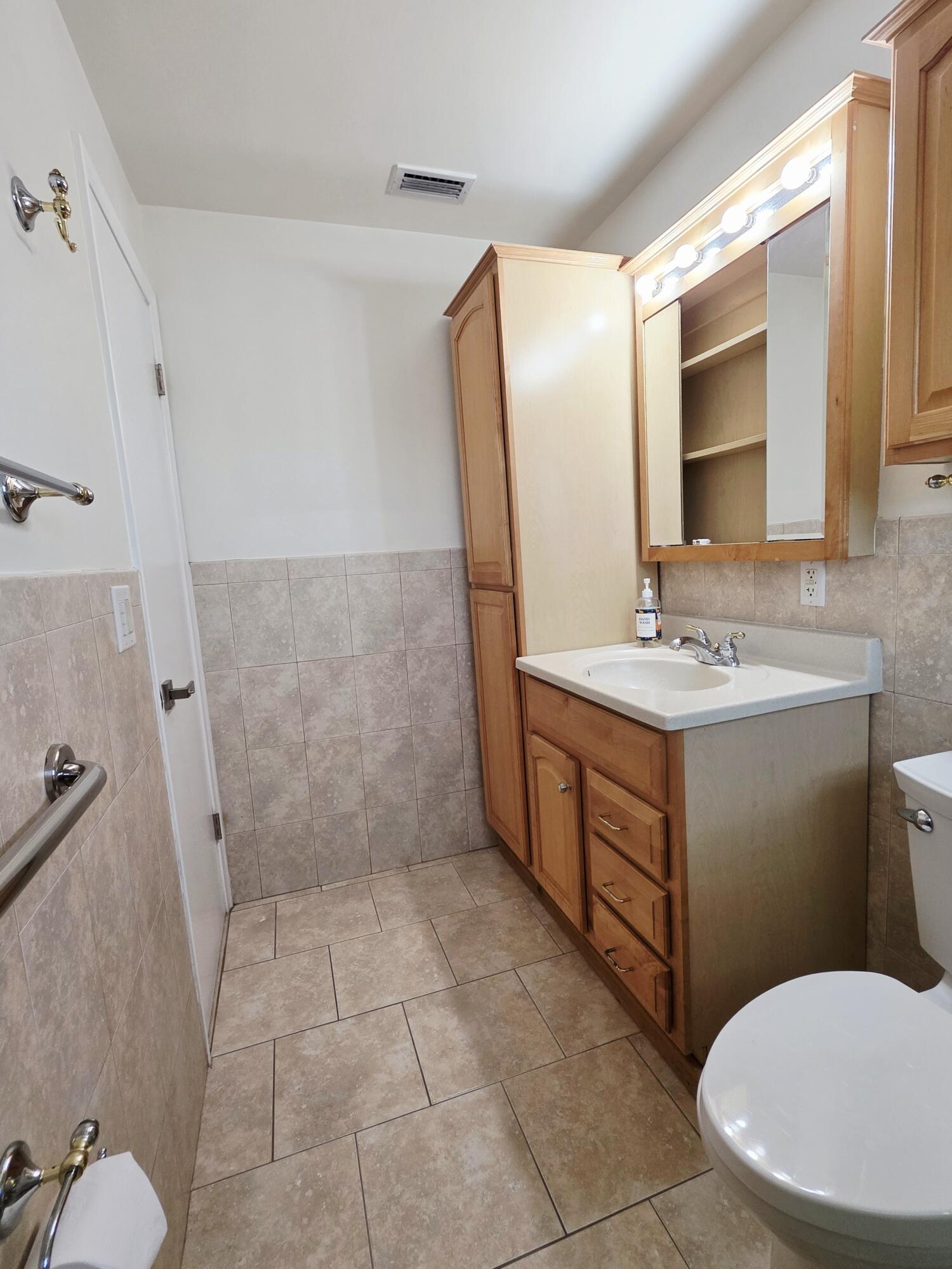 194 AKRON, Lake Worth FL 33467