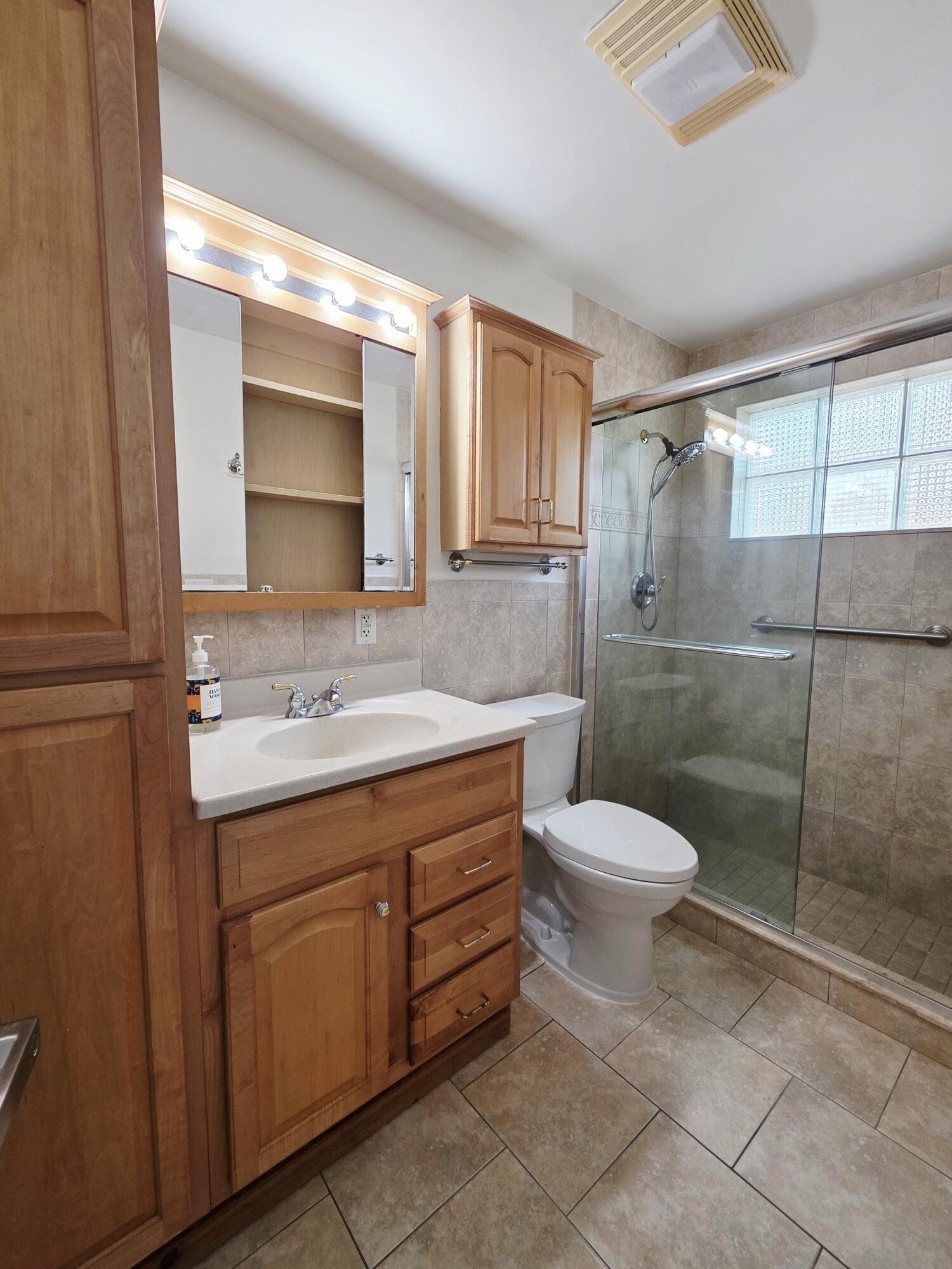 194 AKRON, Lake Worth FL 33467