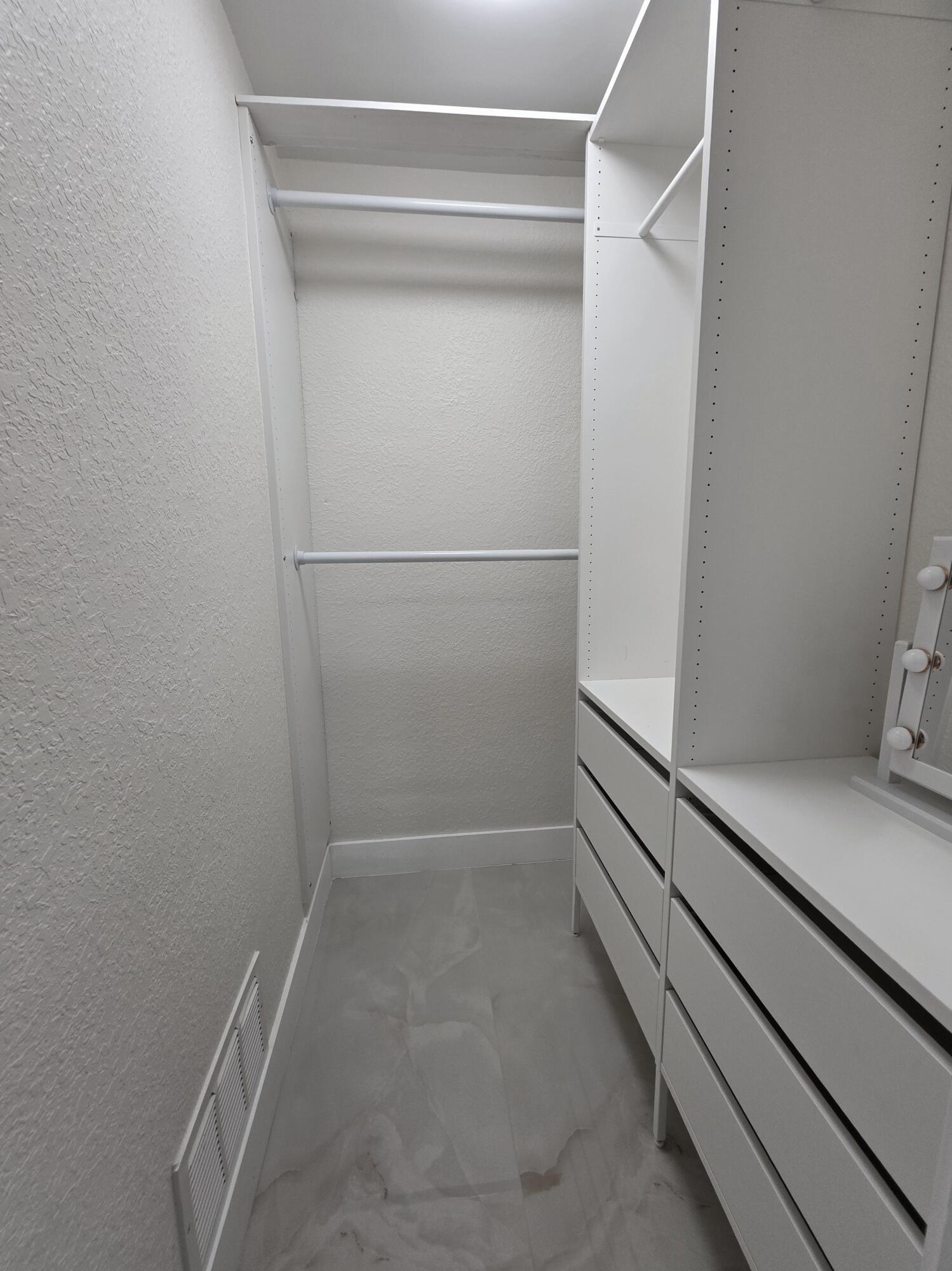 194 AKRON, Lake Worth FL 33467