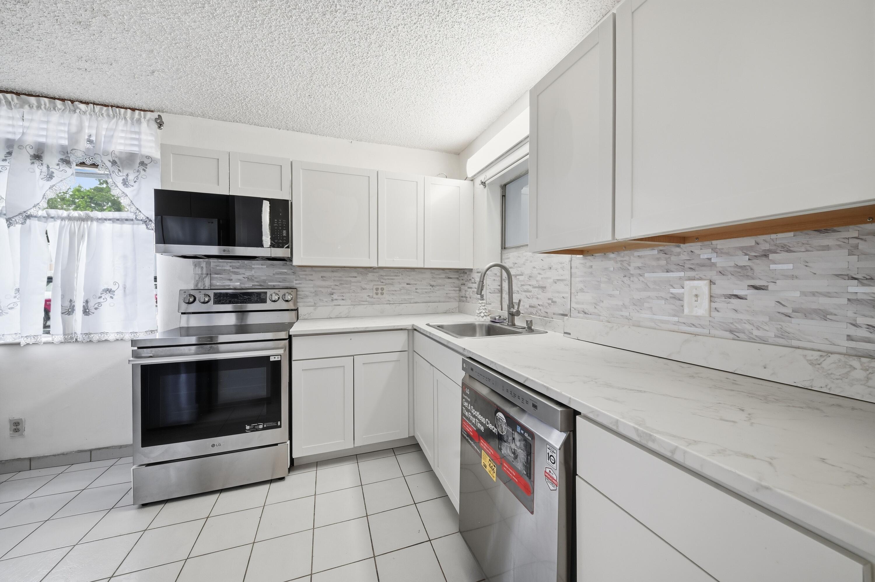 7875 MARGATE #101, Margate FL 33063