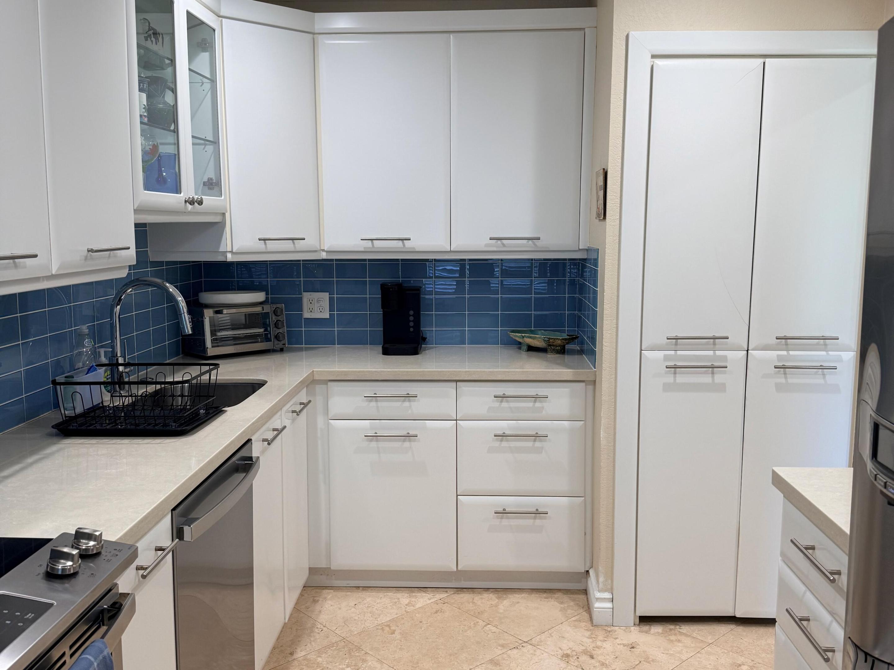 2 SOUTHPORT #B, Boynton Beach FL 33436
