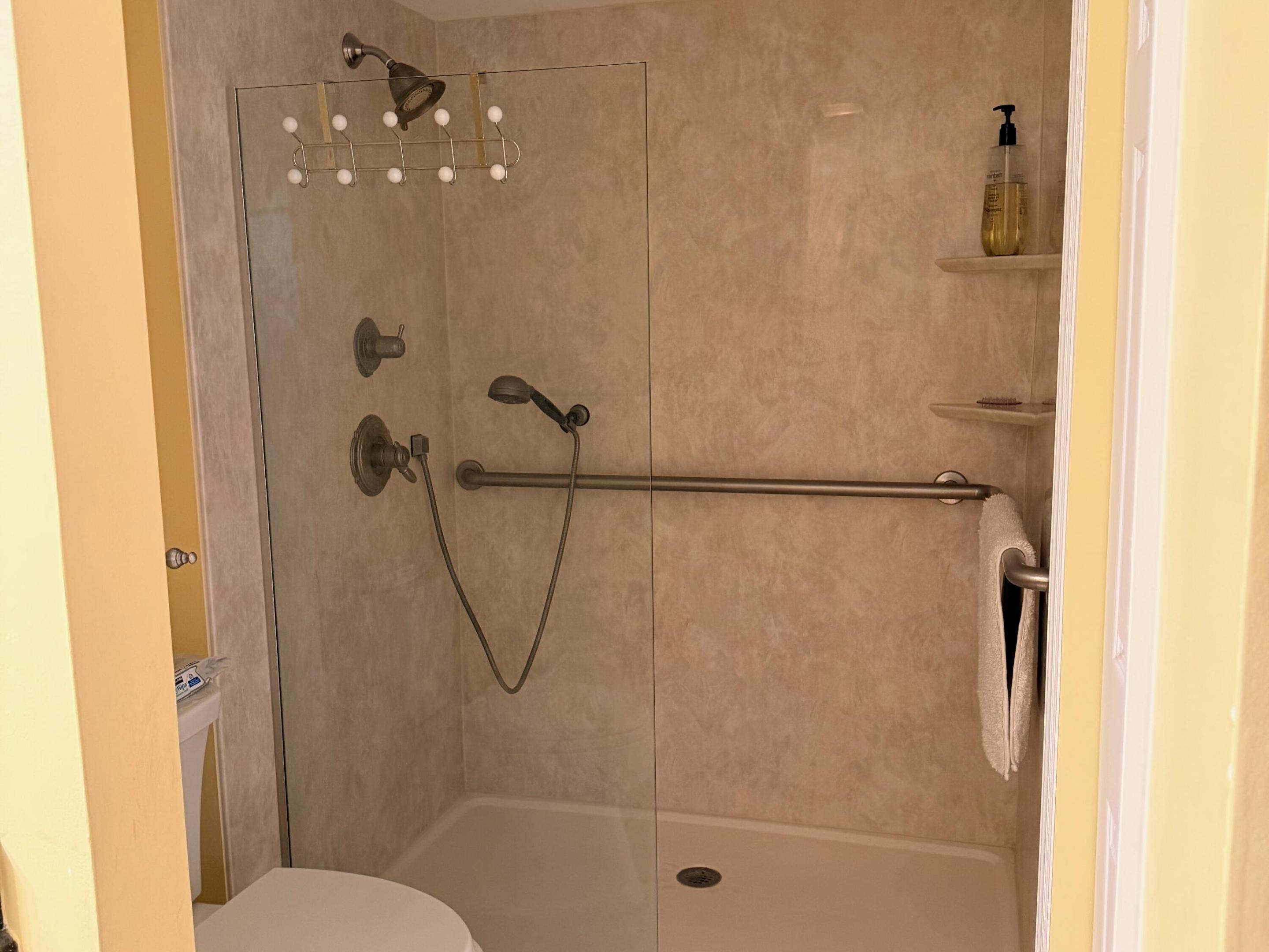 2 SOUTHPORT #B, Boynton Beach FL 33436