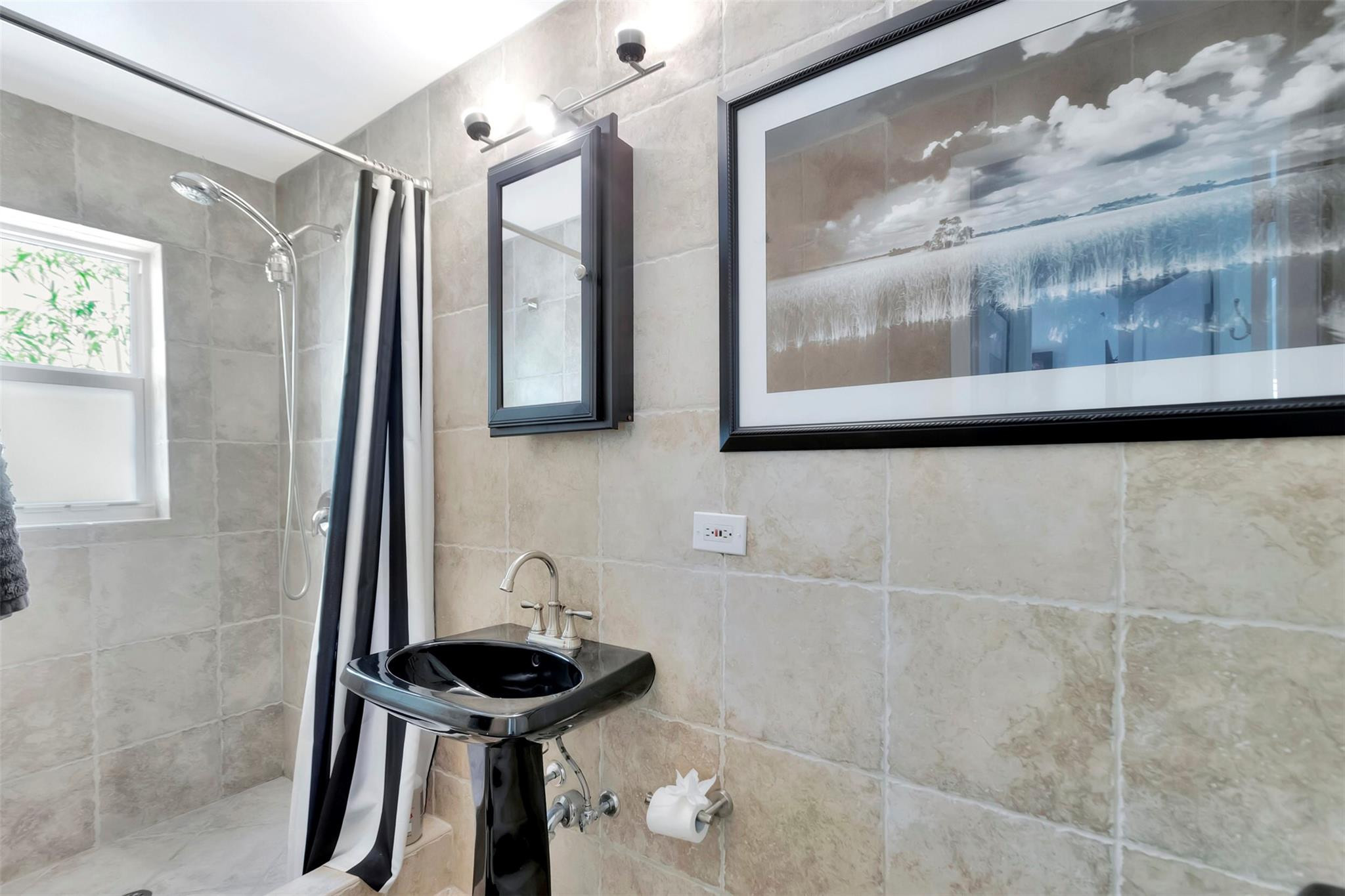 2517 E LAS OLAS, Fort Lauderdale FL 33301