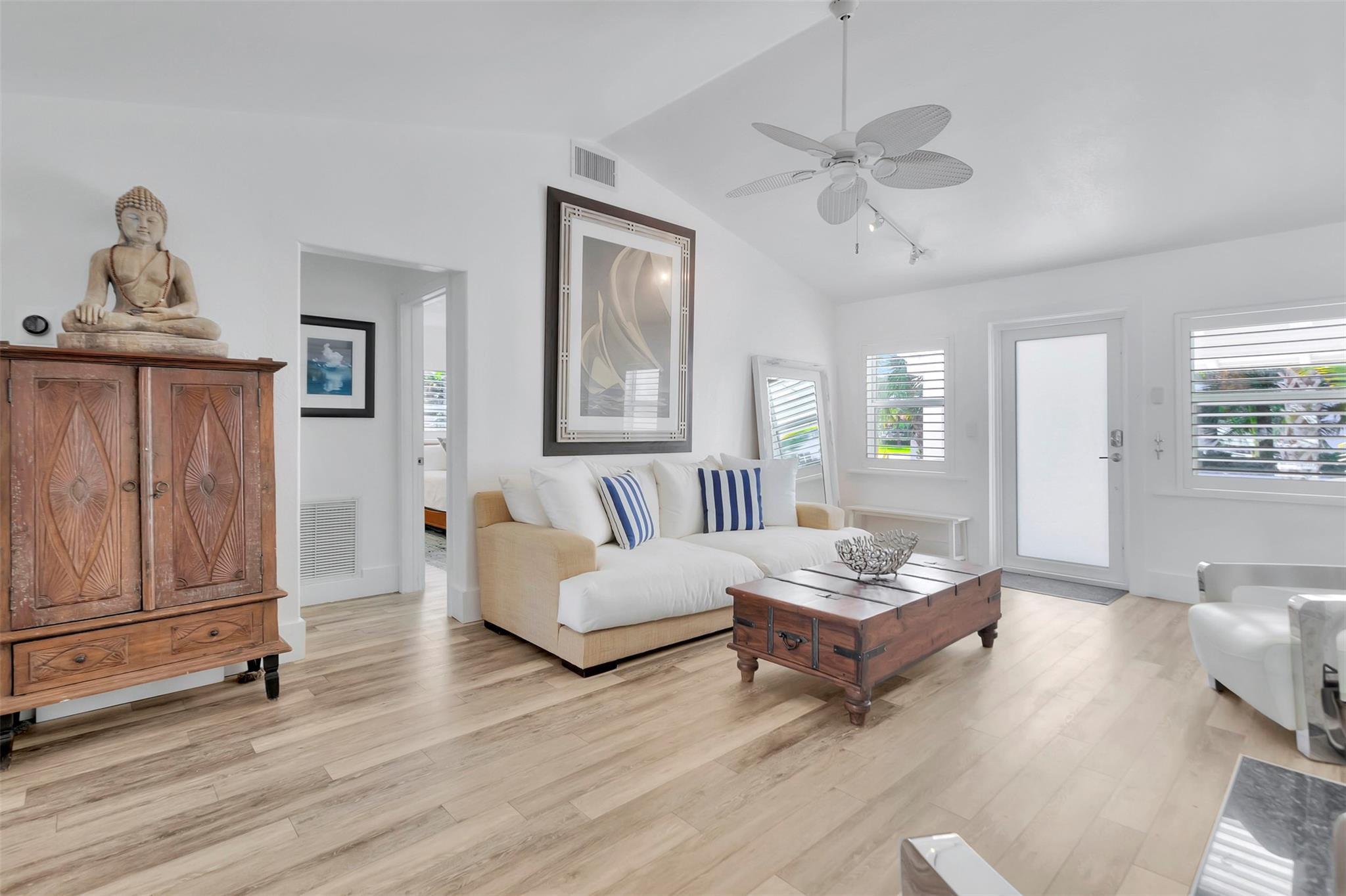 2517 E LAS OLAS, Fort Lauderdale FL 33301