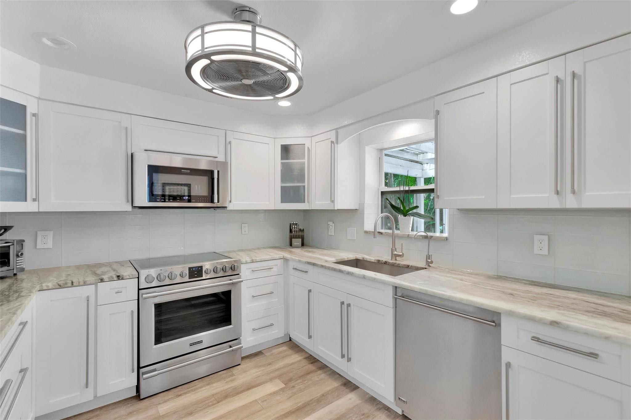 2517 E LAS OLAS, Fort Lauderdale FL 33301