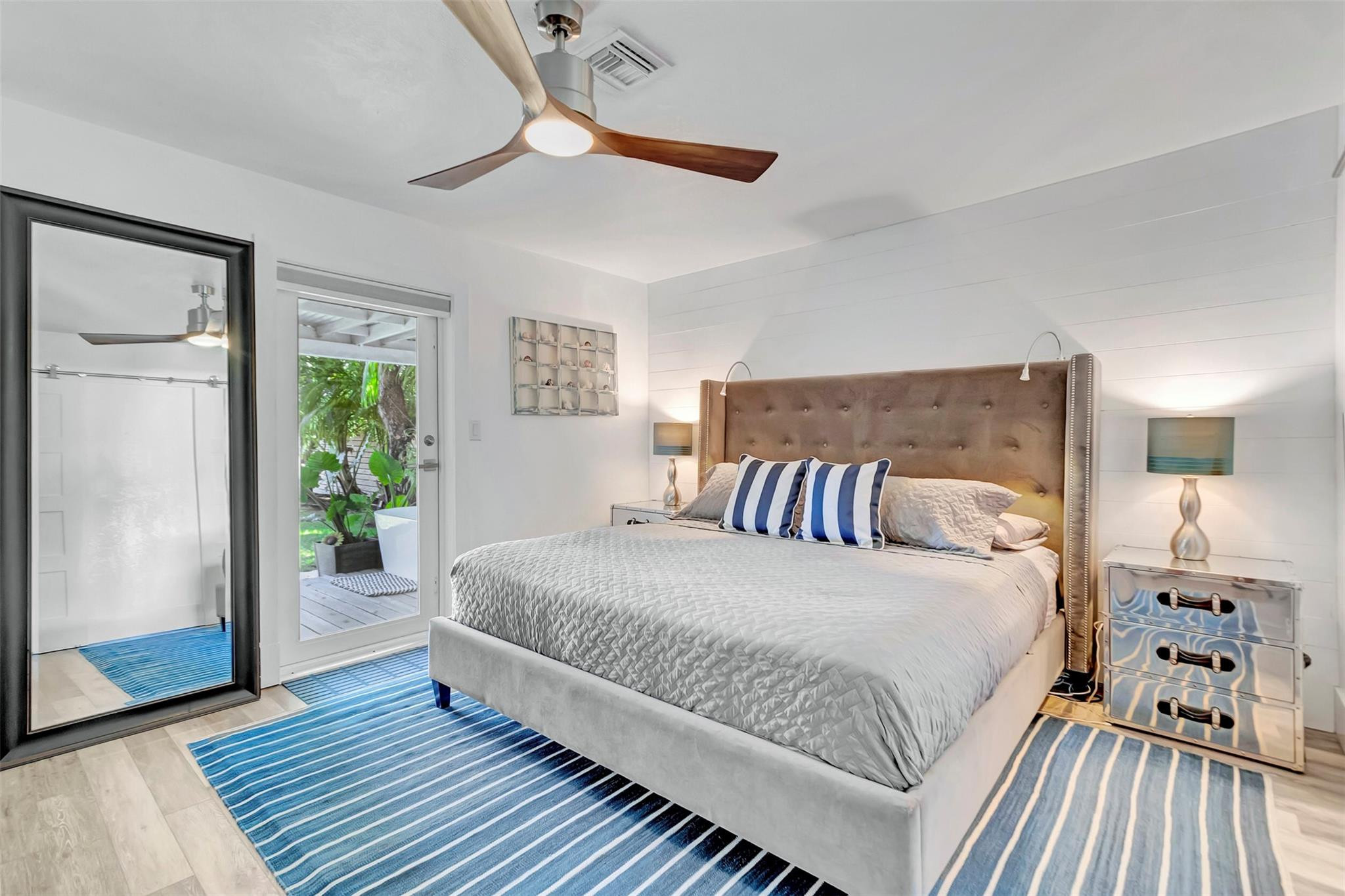 2517 E LAS OLAS, Fort Lauderdale FL 33301