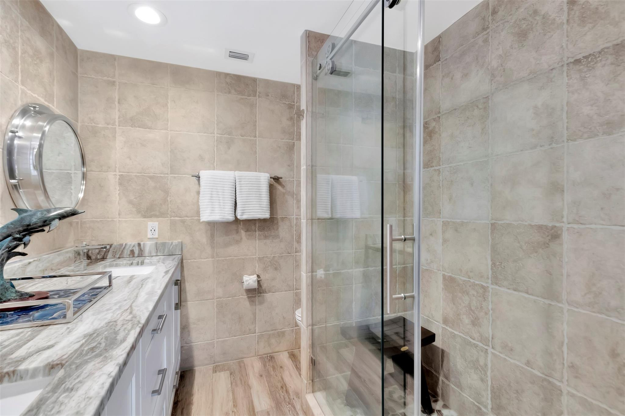2517 E LAS OLAS, Fort Lauderdale FL 33301