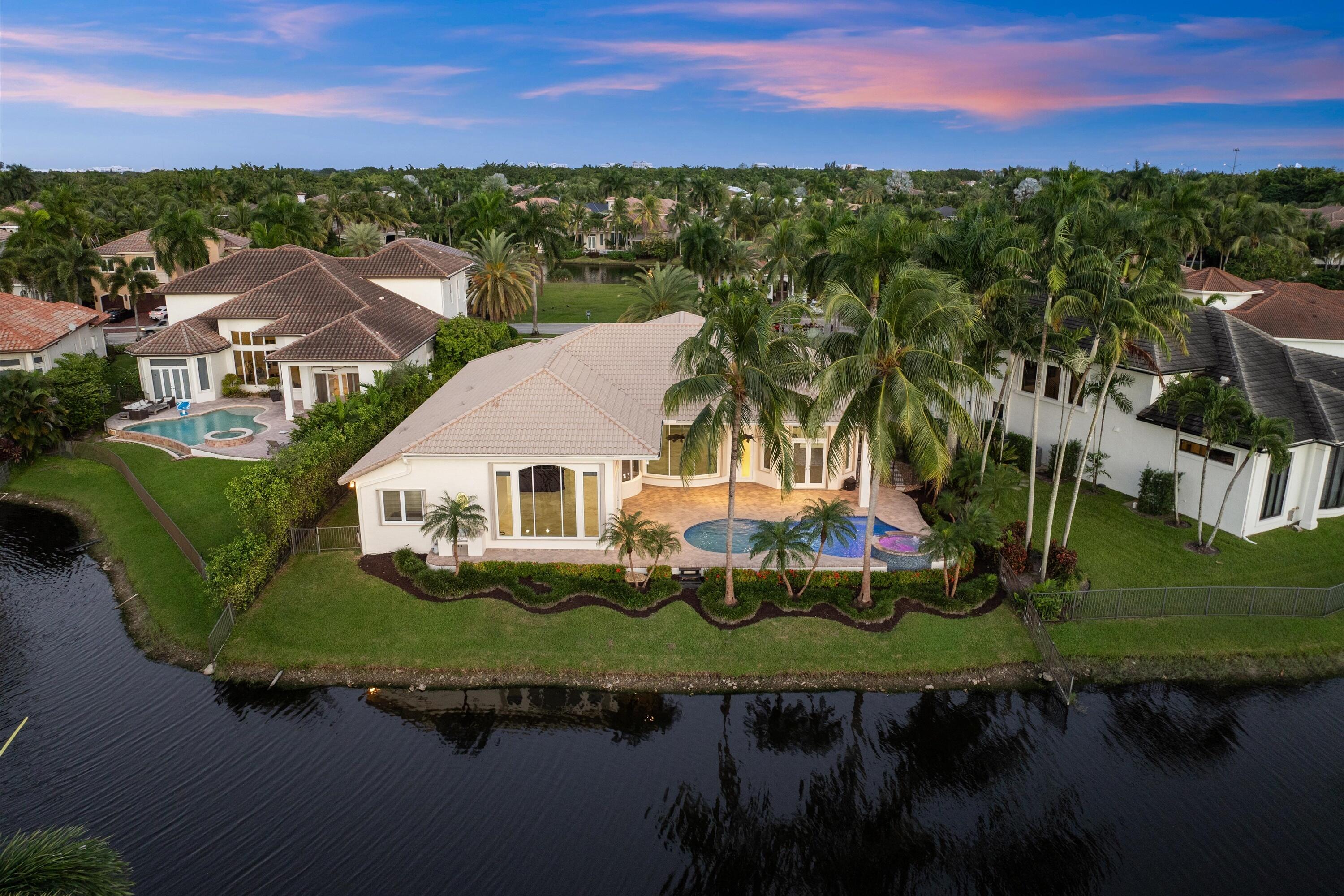 681 Carrotwood, Plantation FL 33324