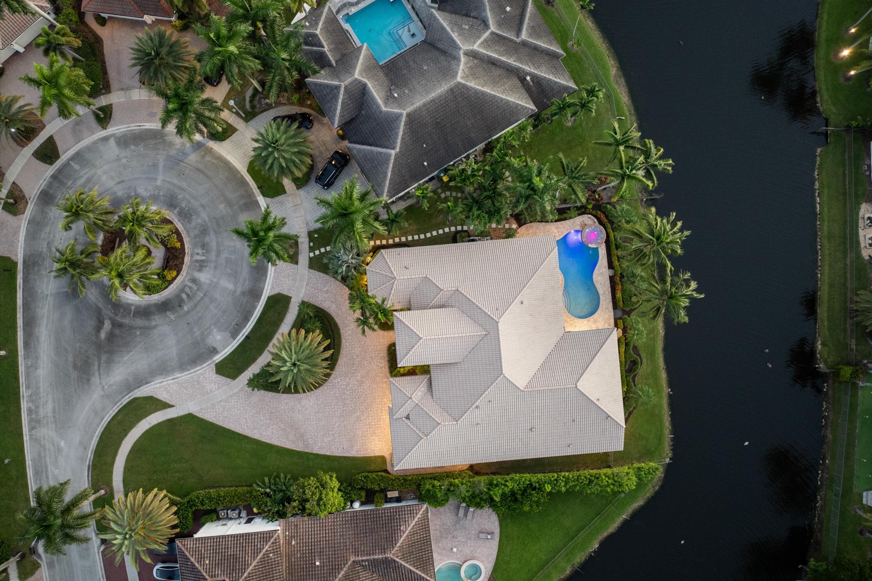 681 Carrotwood, Plantation FL 33324