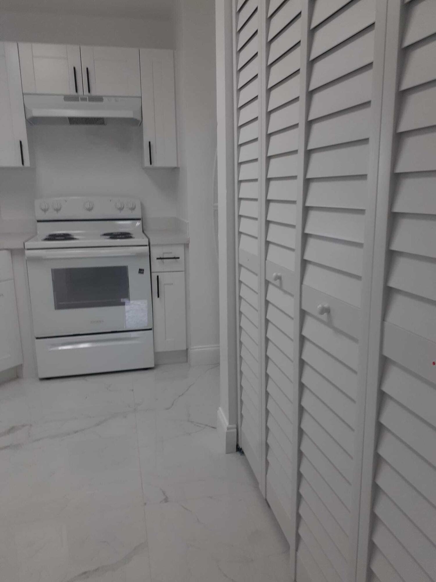 3441 NW 44TH #102, Oakland Park FL 33309