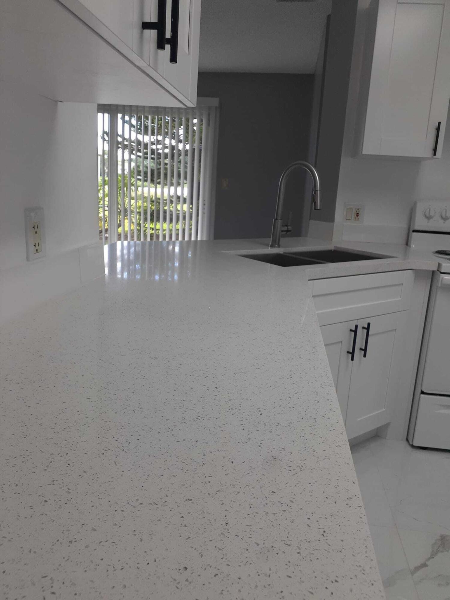 3441 NW 44TH #102, Oakland Park FL 33309