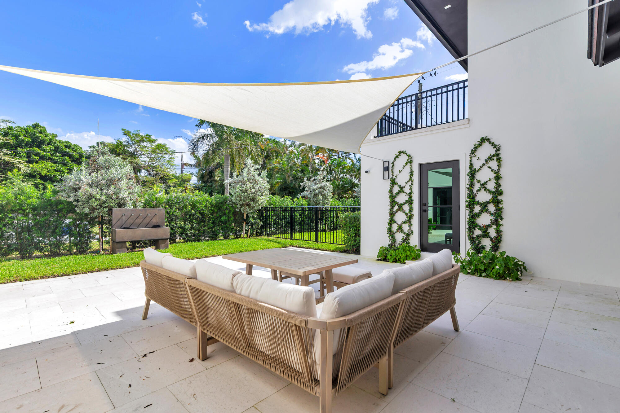 6840 LAKE, West Palm Beach FL 33405