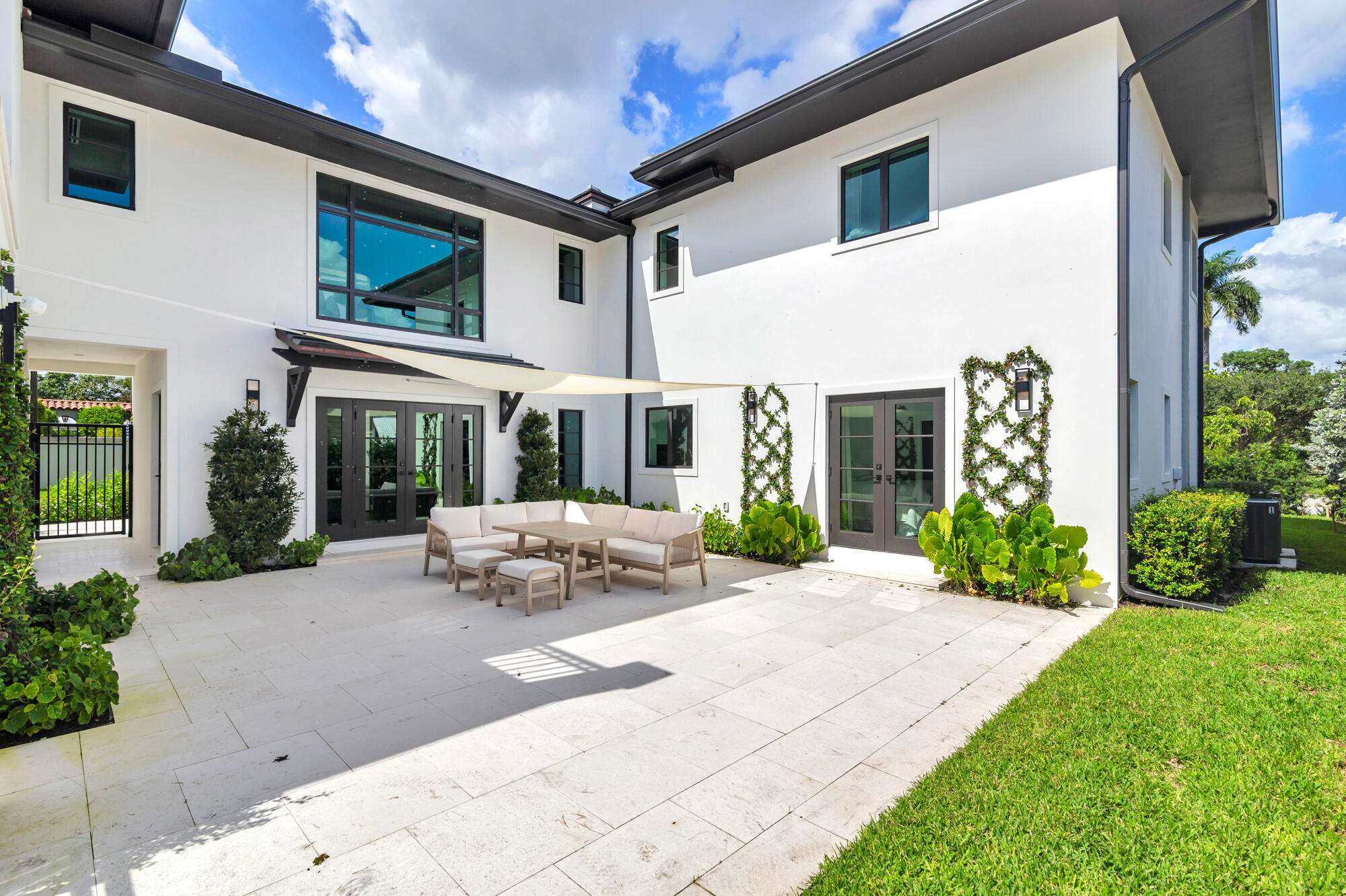 6840 LAKE, West Palm Beach FL 33405