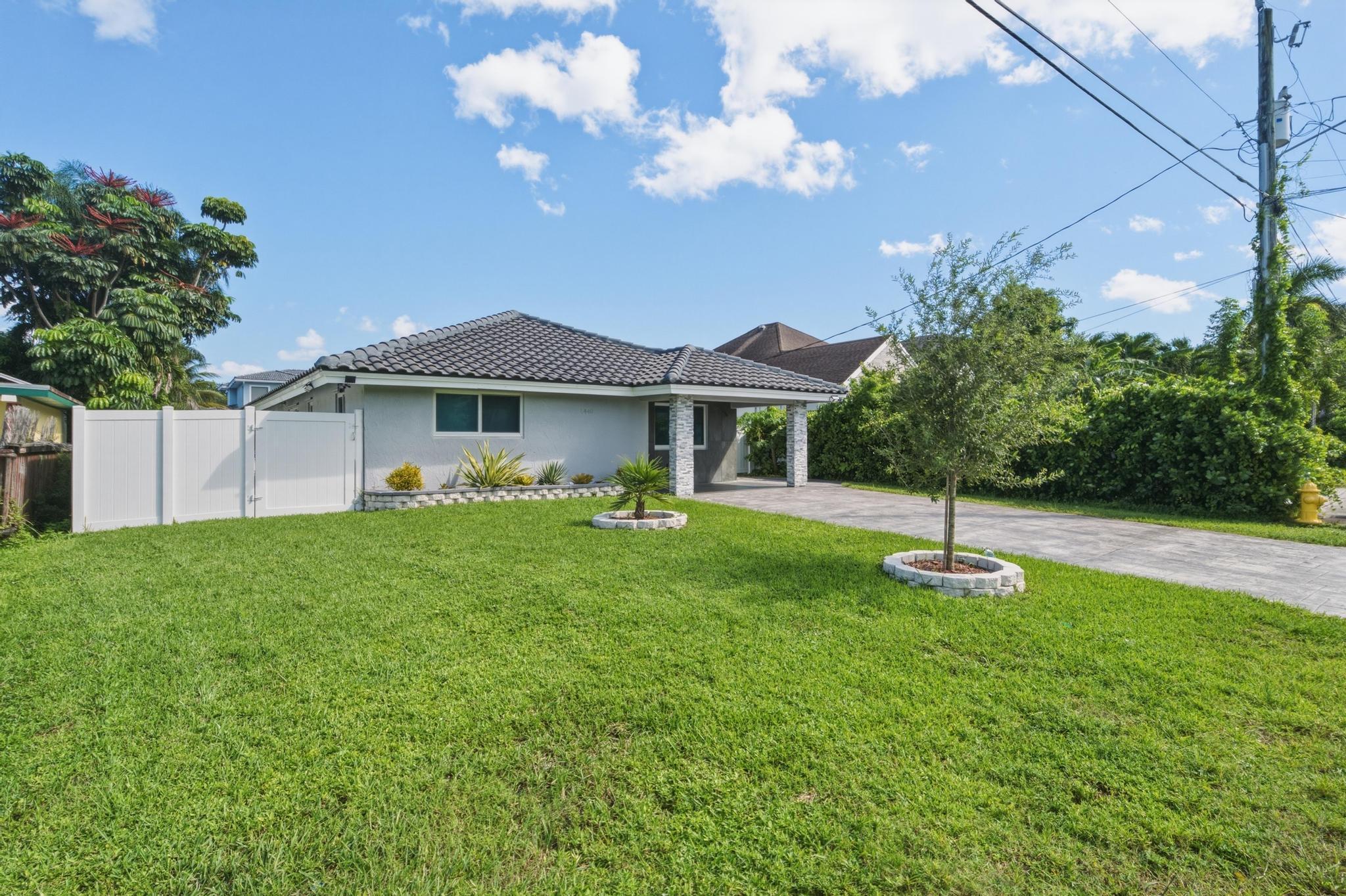 4440 SW 26th, Fort Lauderdale FL 33312