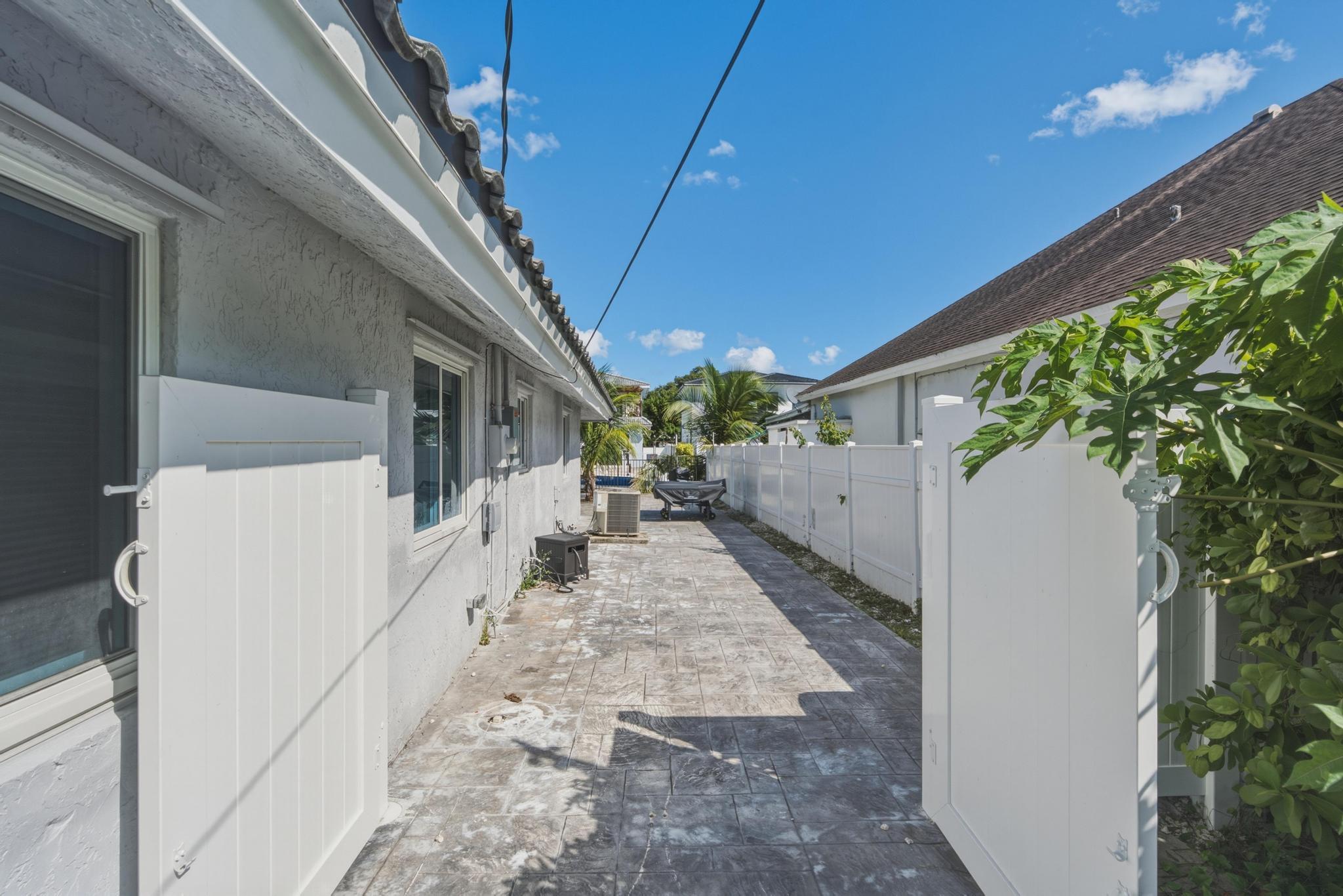 4440 SW 26th, Fort Lauderdale FL 33312