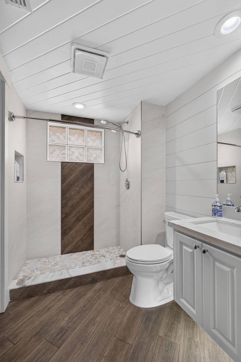 1597 JEAGA, Jupiter FL 33458