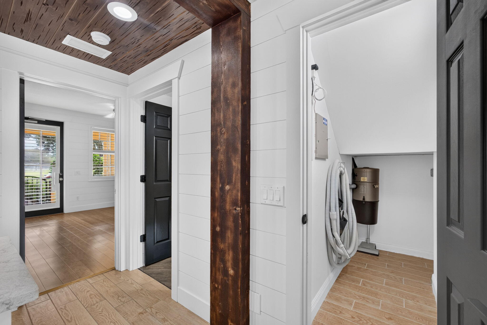 1597 JEAGA, Jupiter FL 33458